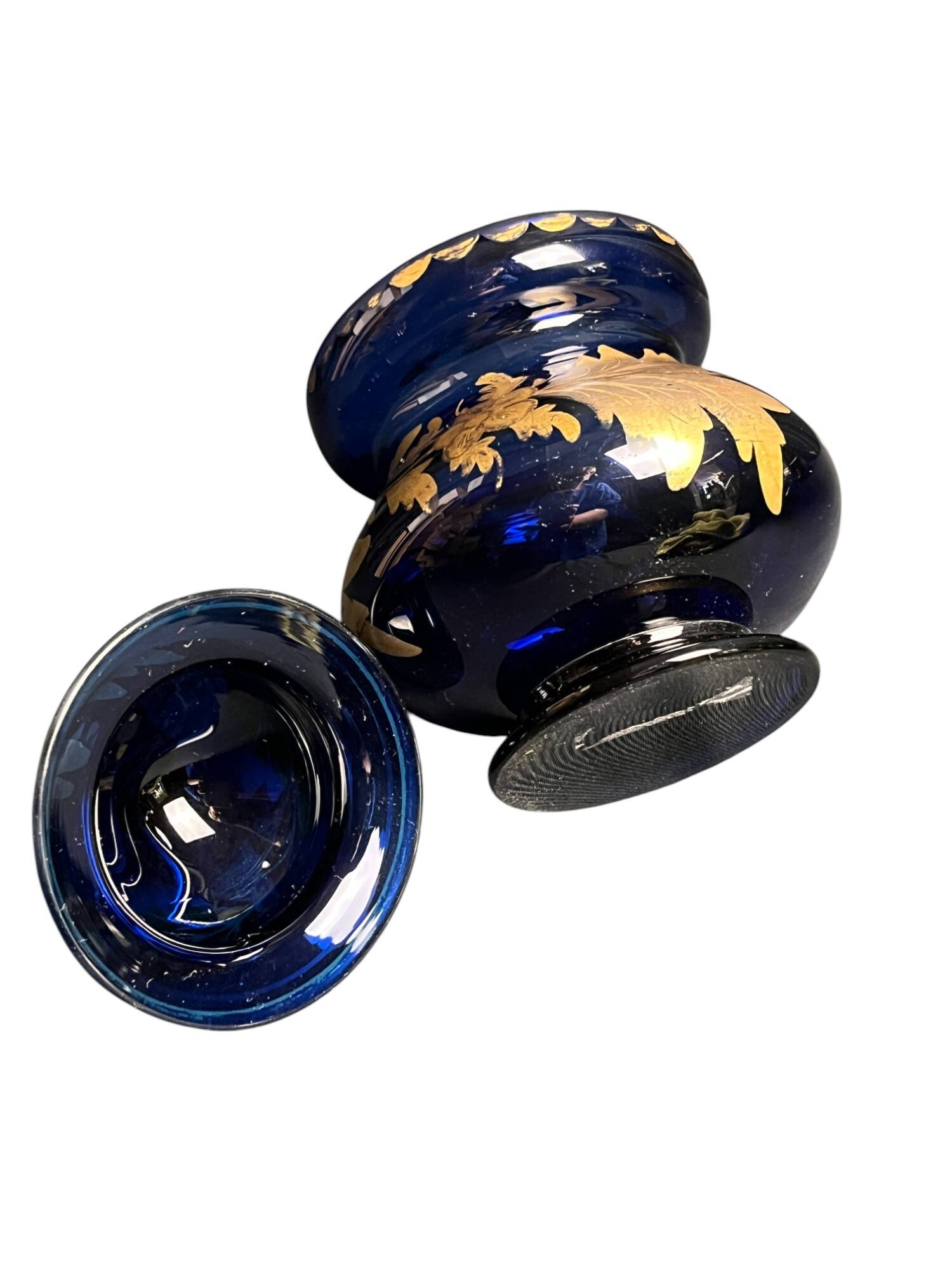 Antique covered pot or sugar bowl in blue and gold glass, early 20th century