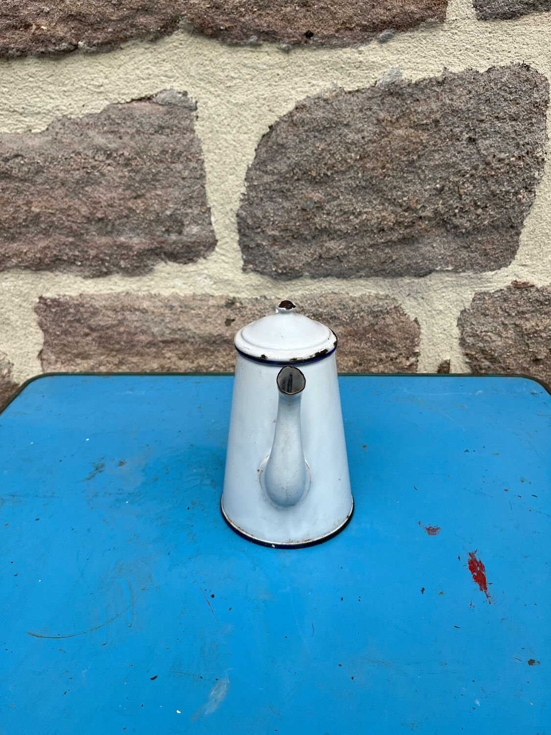 Enamelled coffee maker