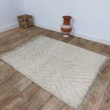 Handmade Moroccan Berber rug 155 X 124 CM