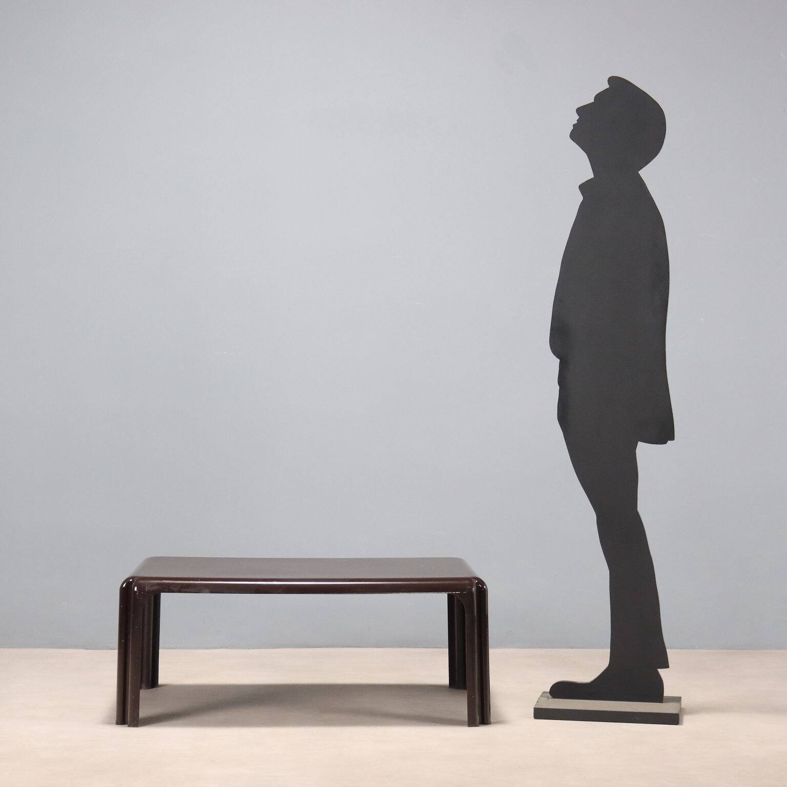 'Arcadia' coffee table Artemide - Design by Vico Magistretti