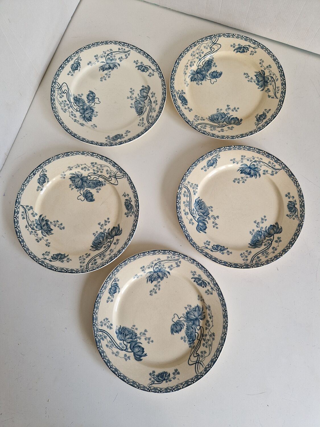 Set of 5 Flat Plates Sarreguemines Model Royat
