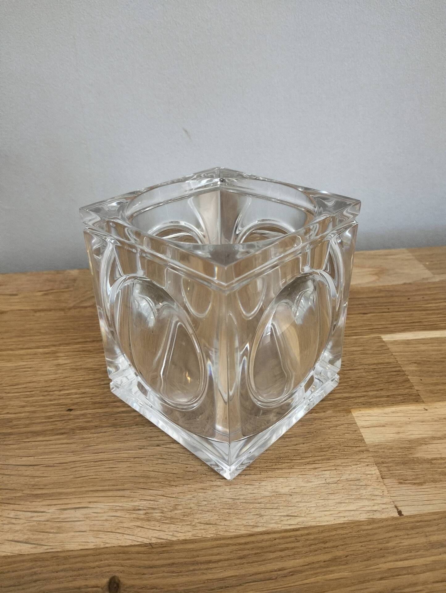 Cube pencil holder in crystal signed Baccarat — Eye Collection, France