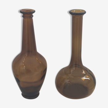 Ensemble de 2 vases anciens en verre