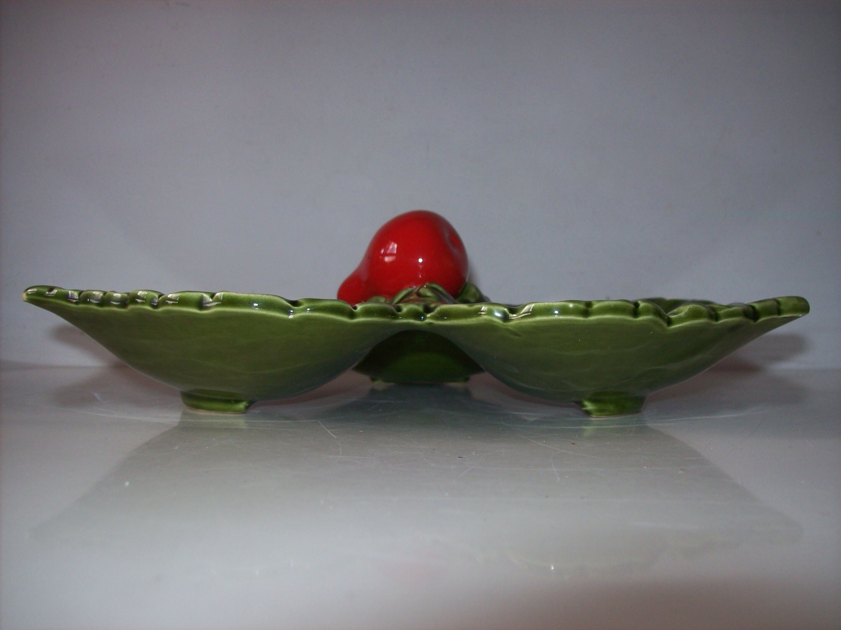 Ceramic fruit cup