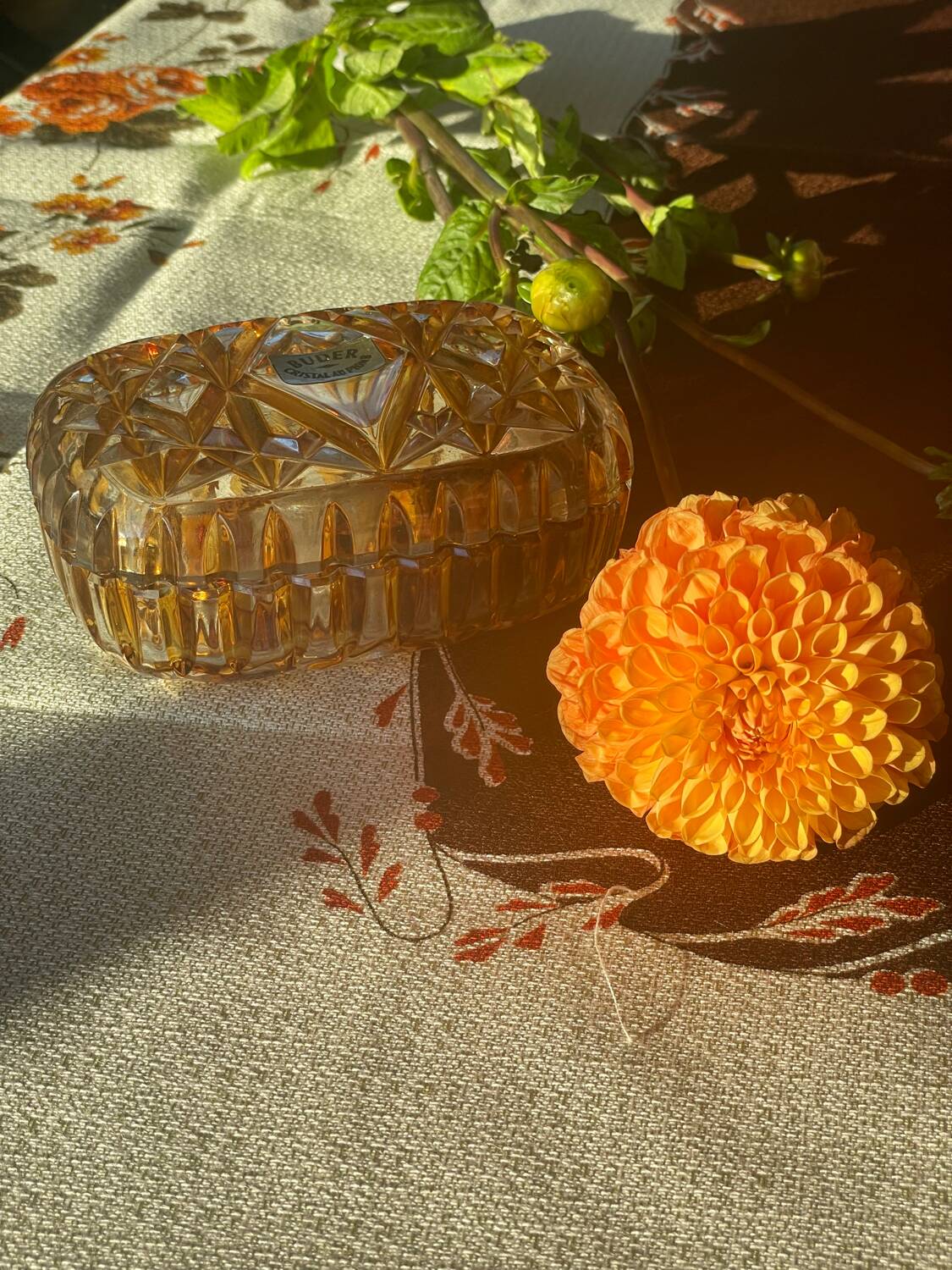 Boîte vintage en cristal ambré Buder