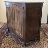 Small oak and knot buffet