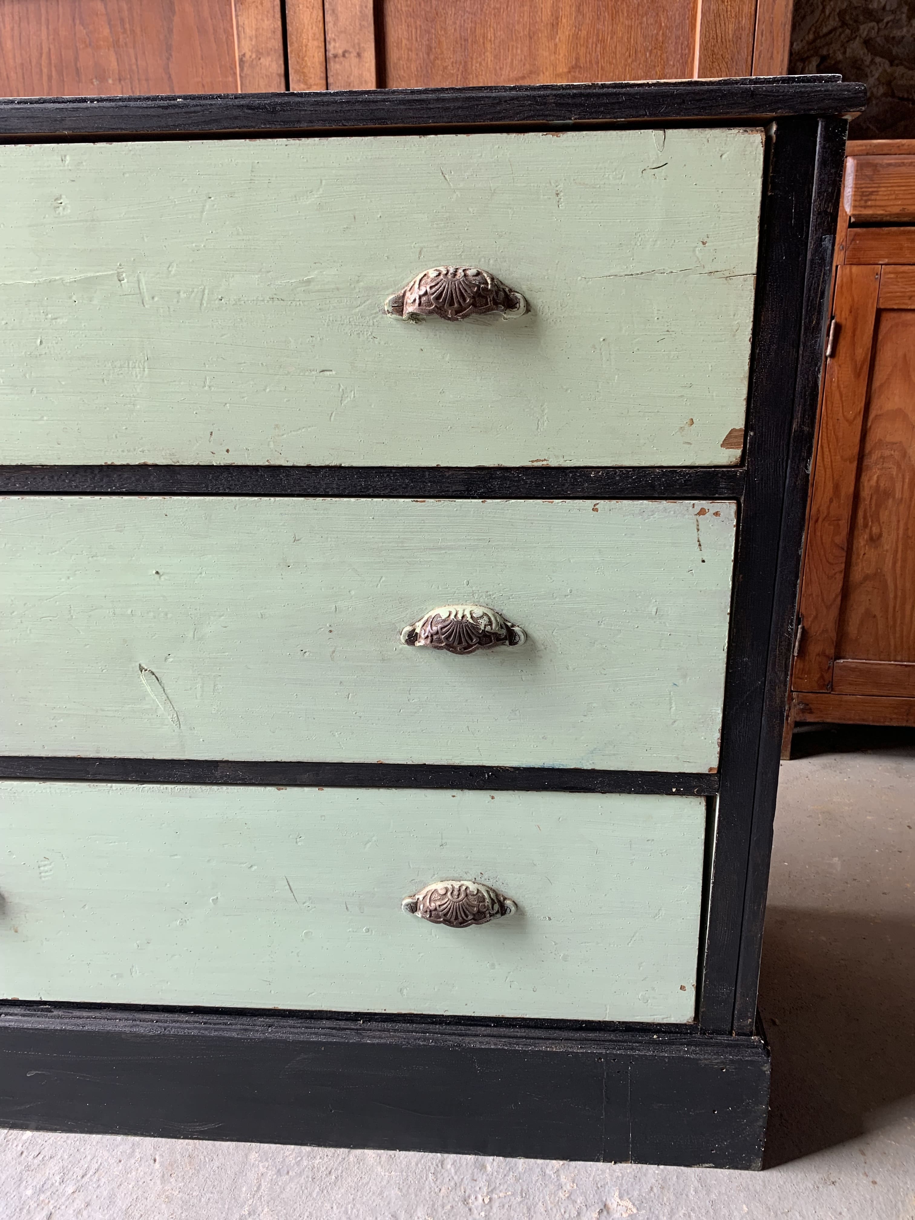 Green chest of drawers 3 drawers
