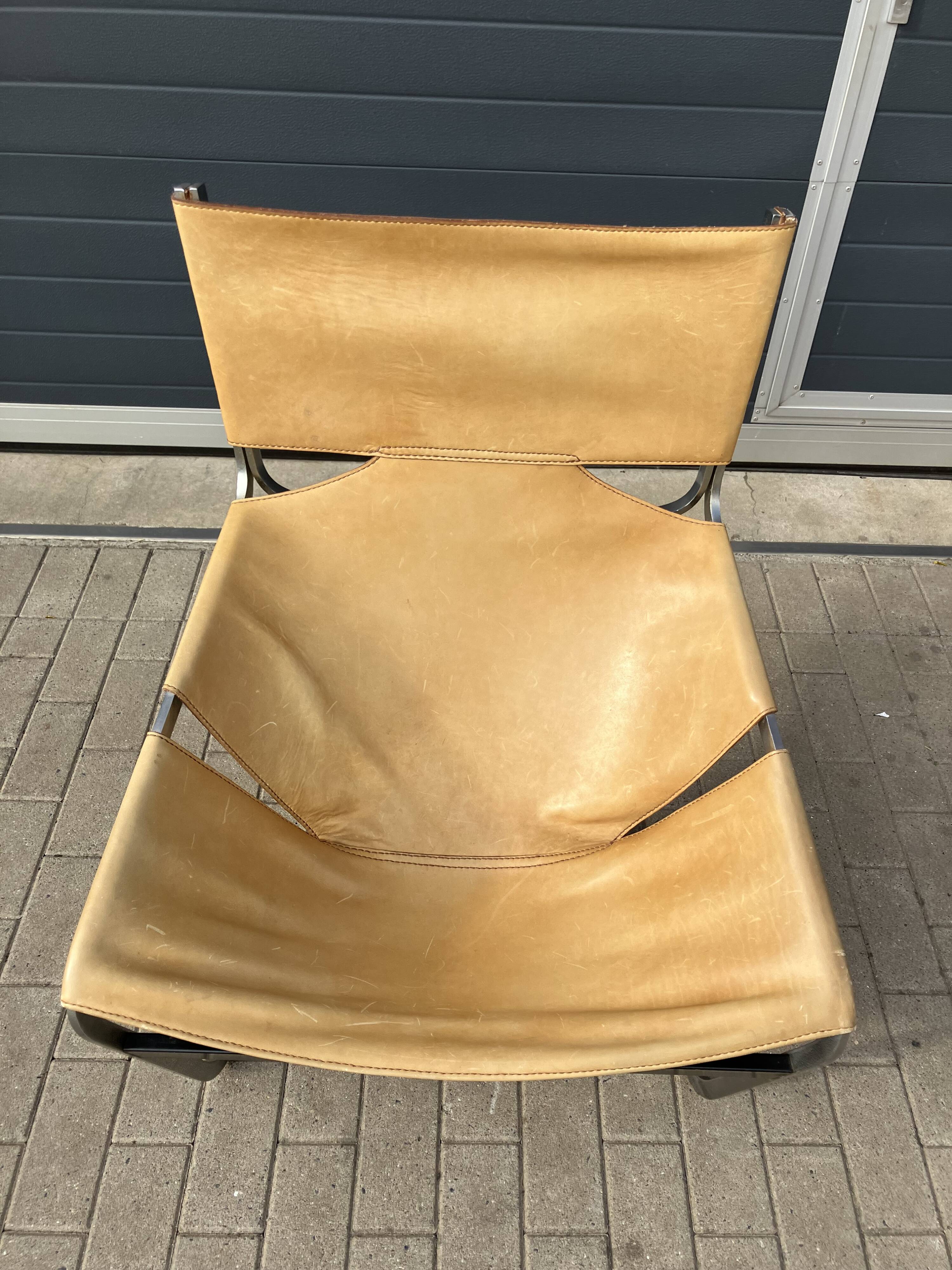 Artifort F444 van Pierre Paulin, natural camel leather