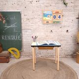 Bureau d'ecolier en formica
