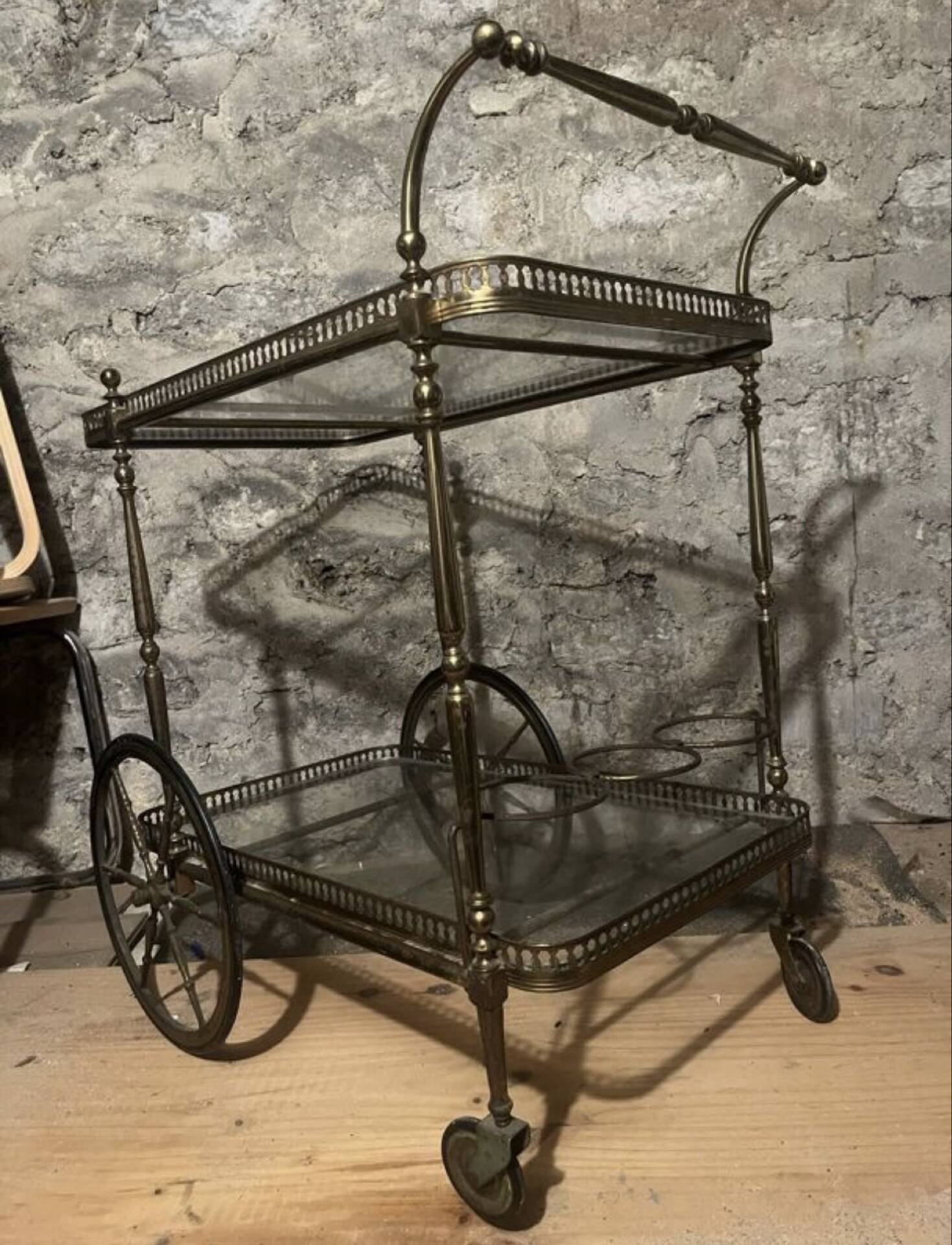 Chariot à boisson, desserte en laiton