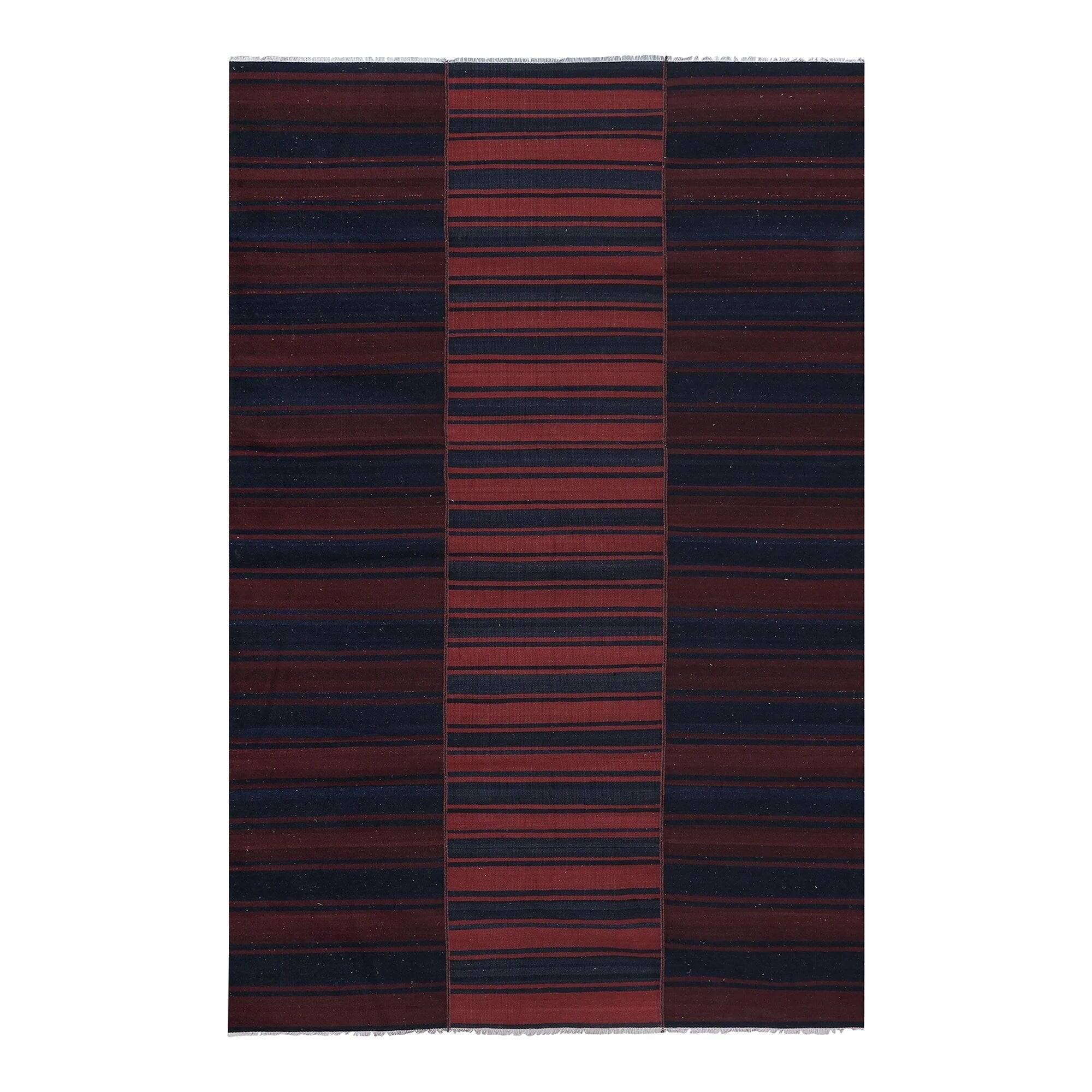 Vintage Turkish kilim, handwoven, 208x325 cm.