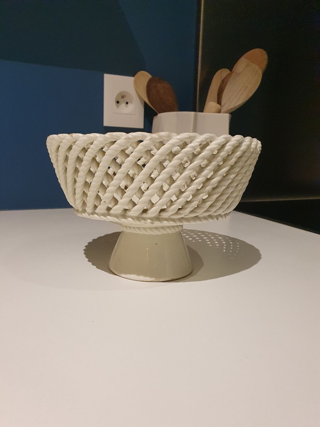 Porcelain fruit basket