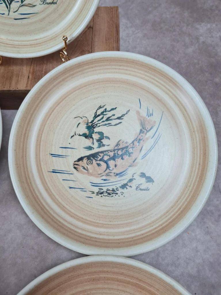 Set of 5 vintage Granville plates, fish design.