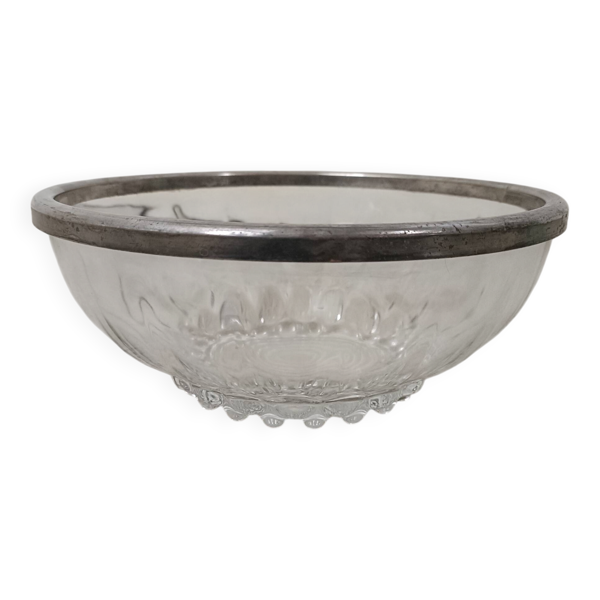 Crystal bowl with a rim
