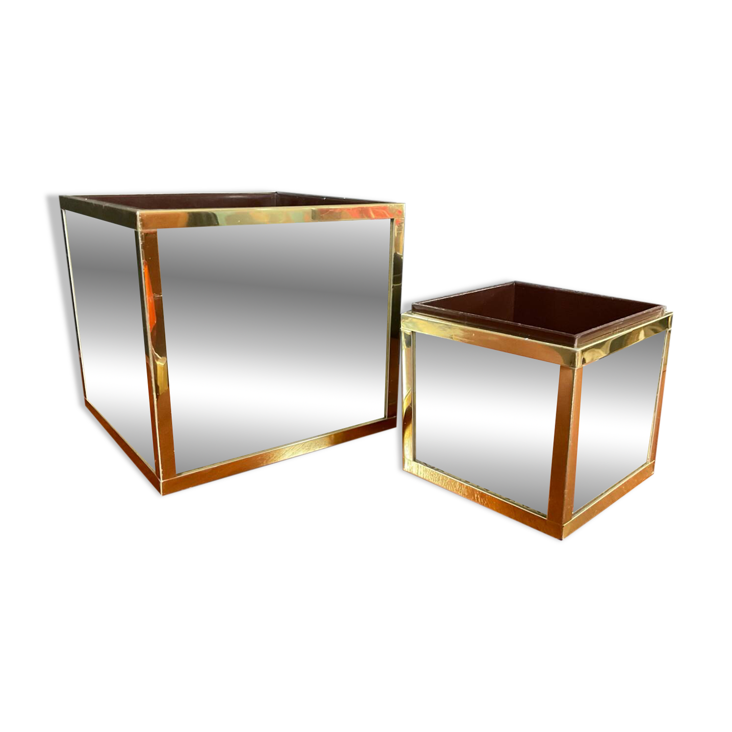 A pair of vintage Ousta Holland cache pots from the 1970s.