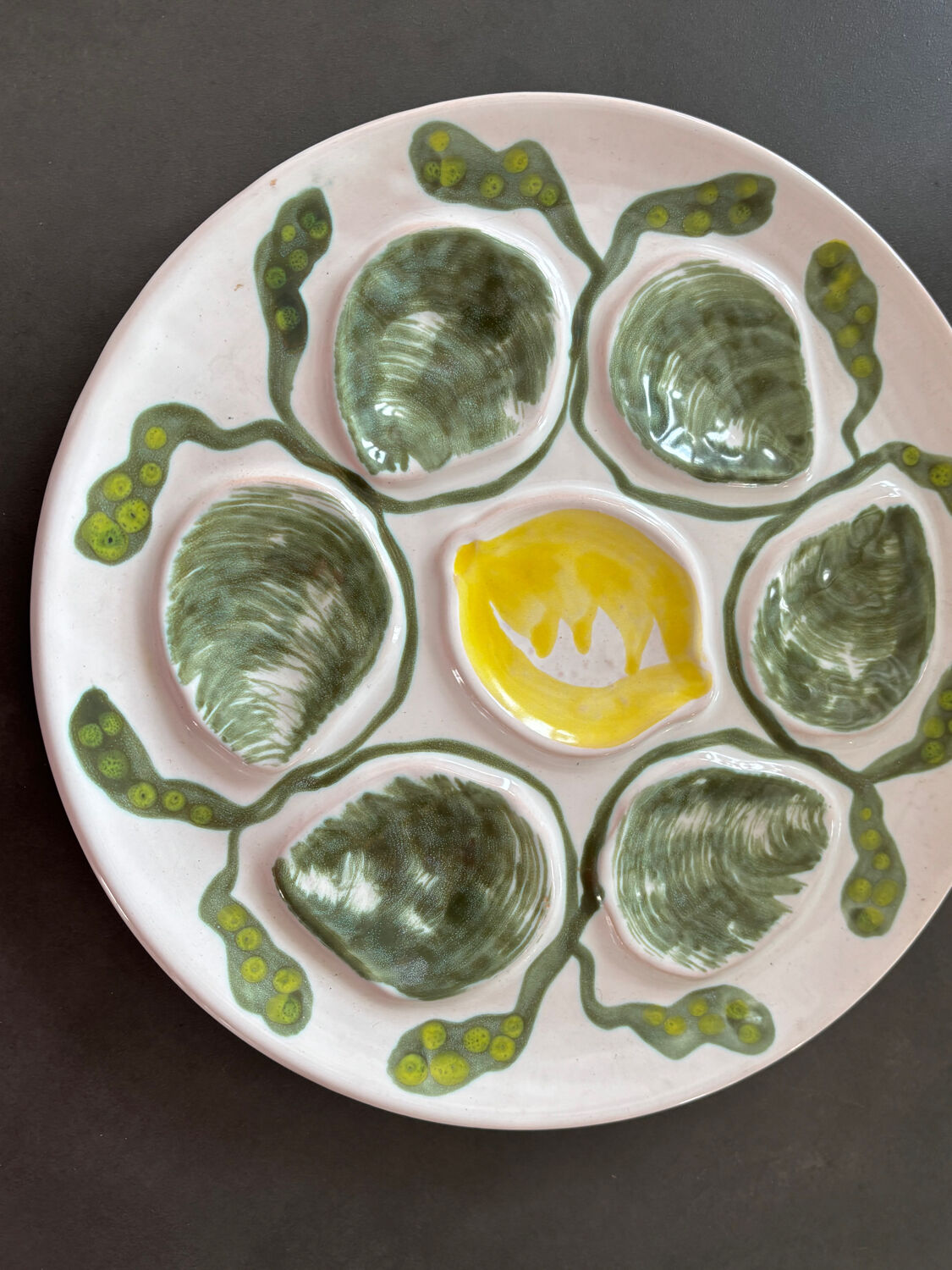 Oyster service signed Belon