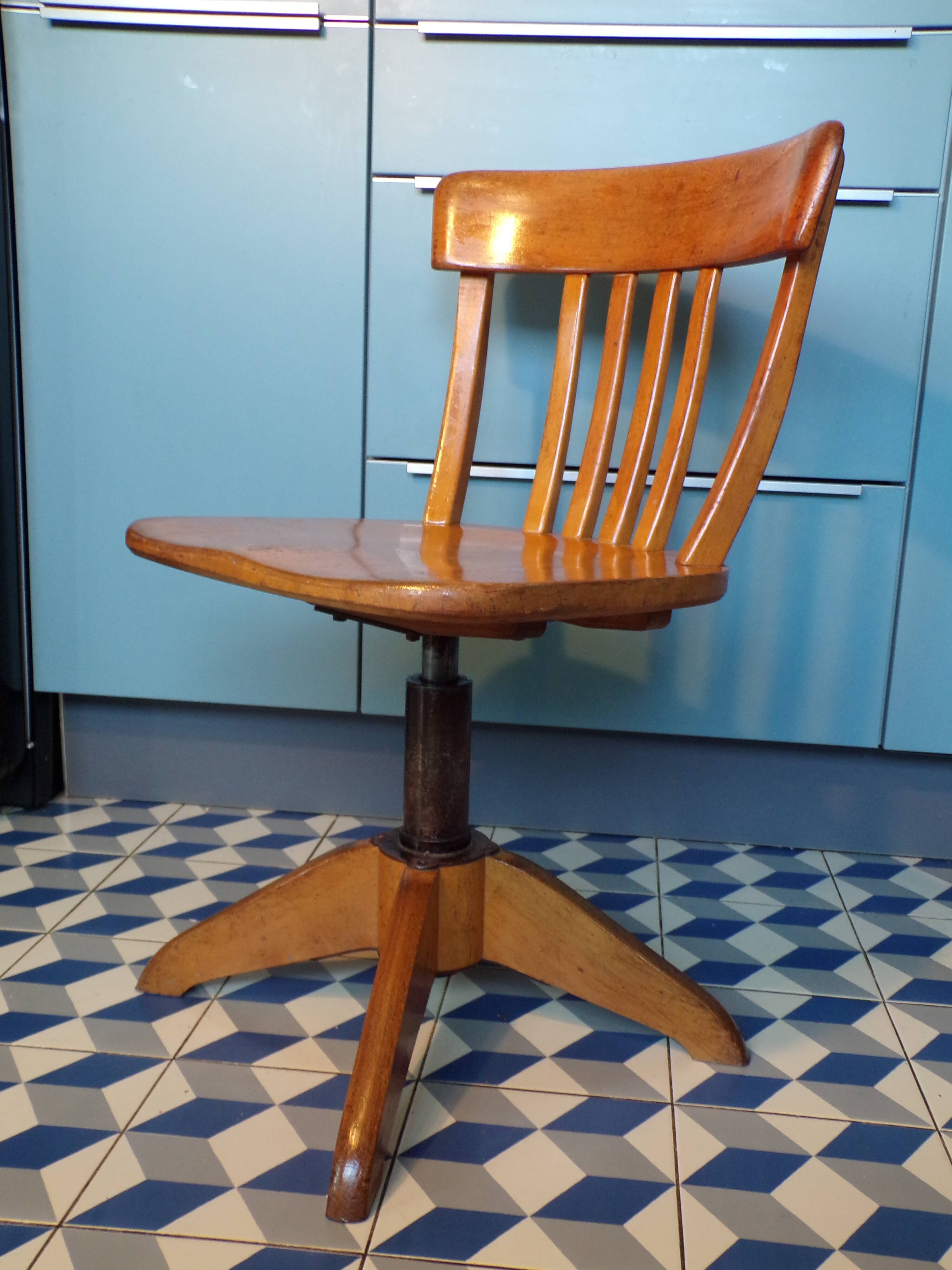 Giroflex Stoll American chair