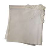 Serviettes de table blanches avec à un angle années 60