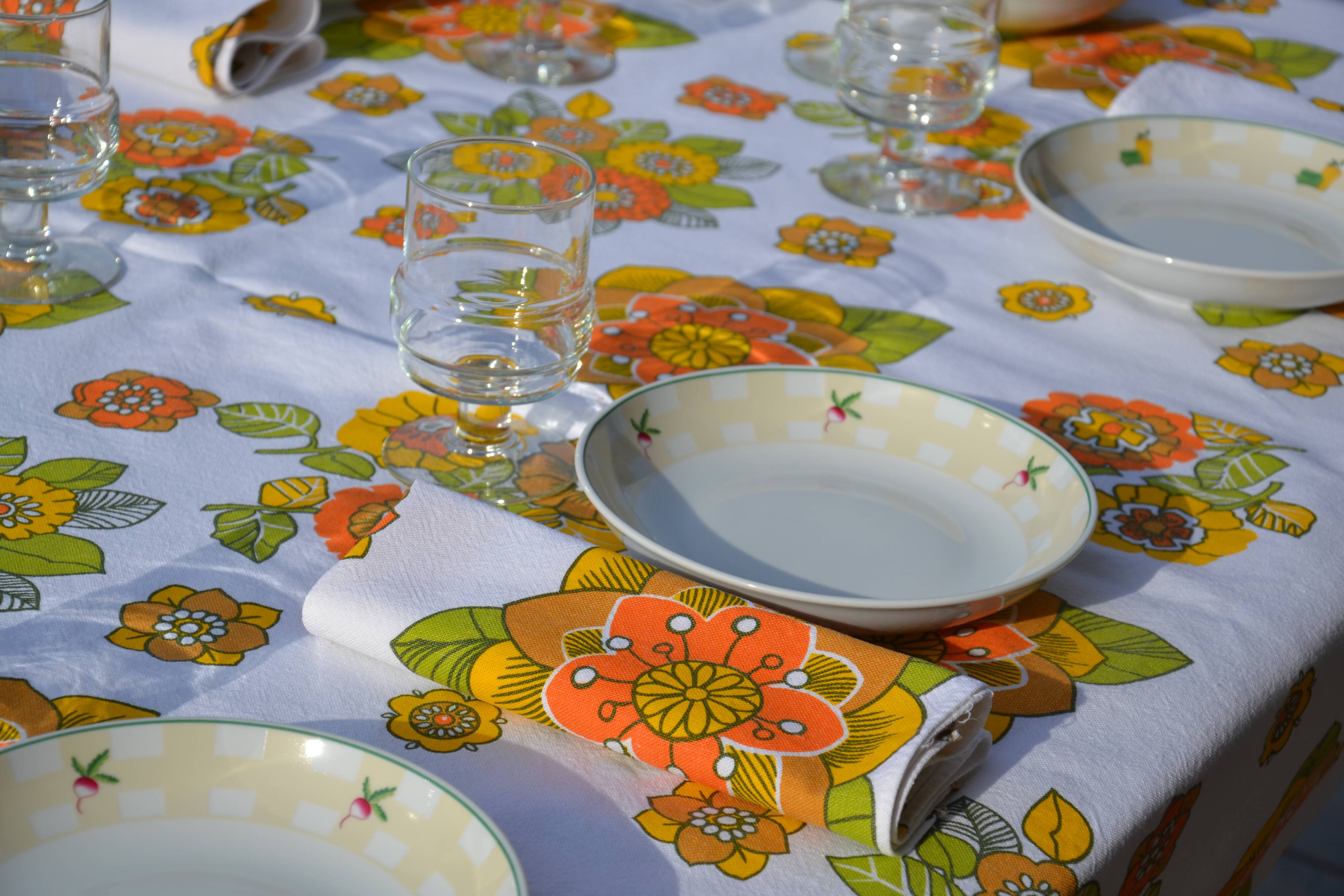 Nappe à fleurs en coton/lin vintage
