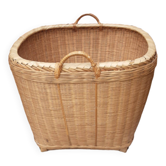 Wicker basket with handles
