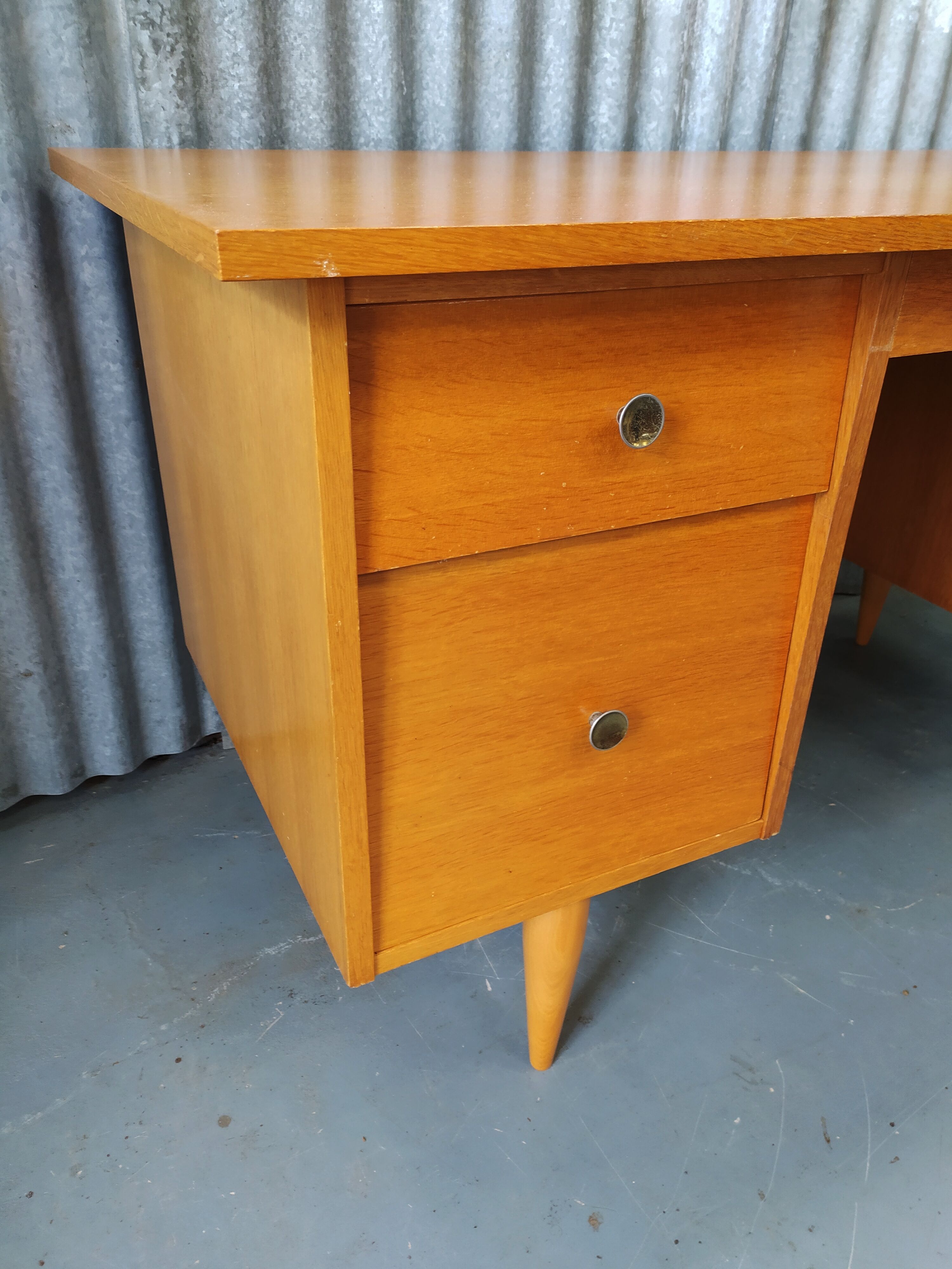 Vintage desk feet compass