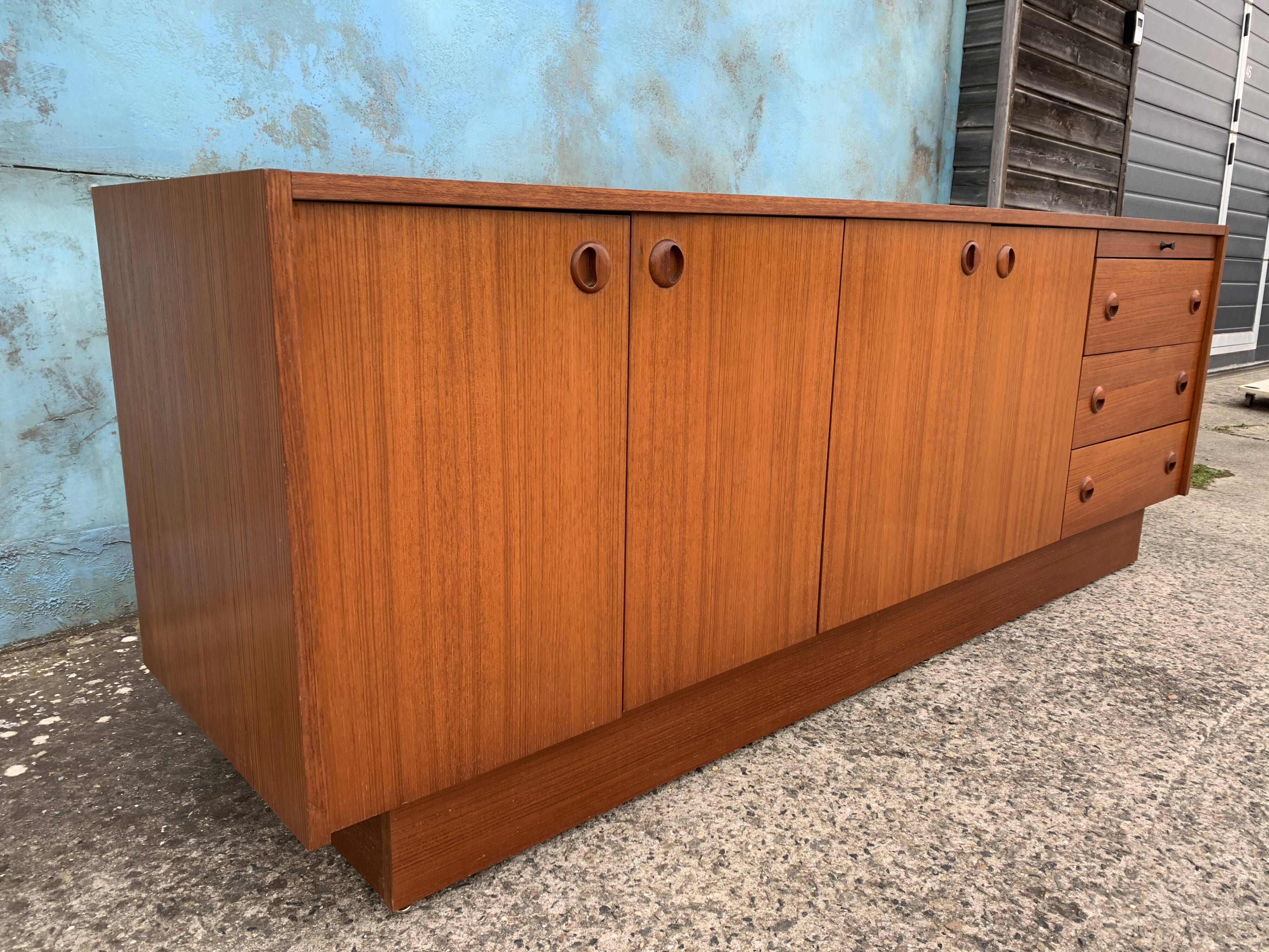 Sideboard year 60
