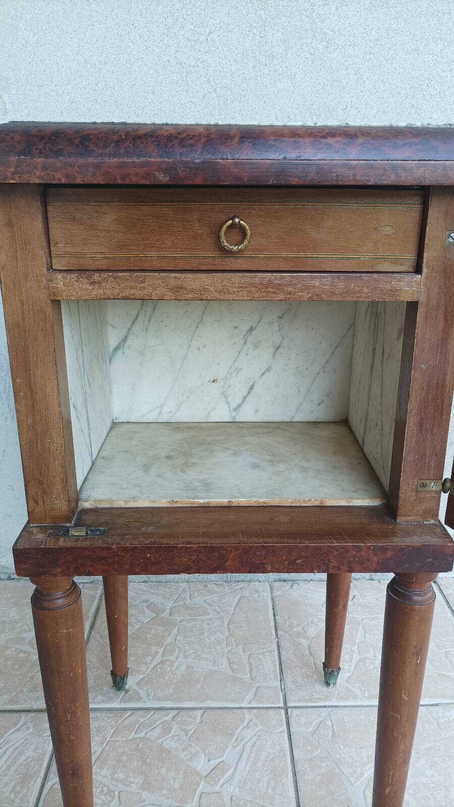 Louis XVI Nightstand in Thuya Burl