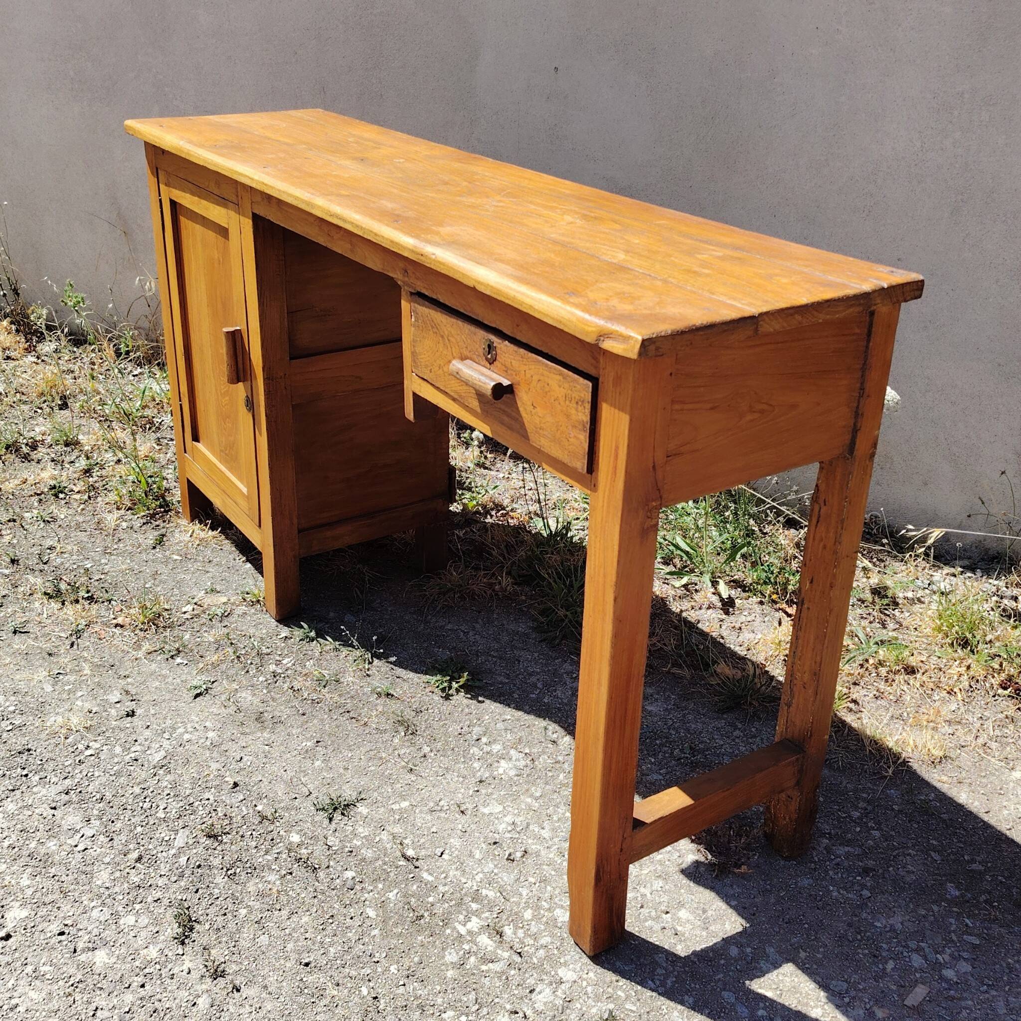 Bureau, console en bois vernis vintage