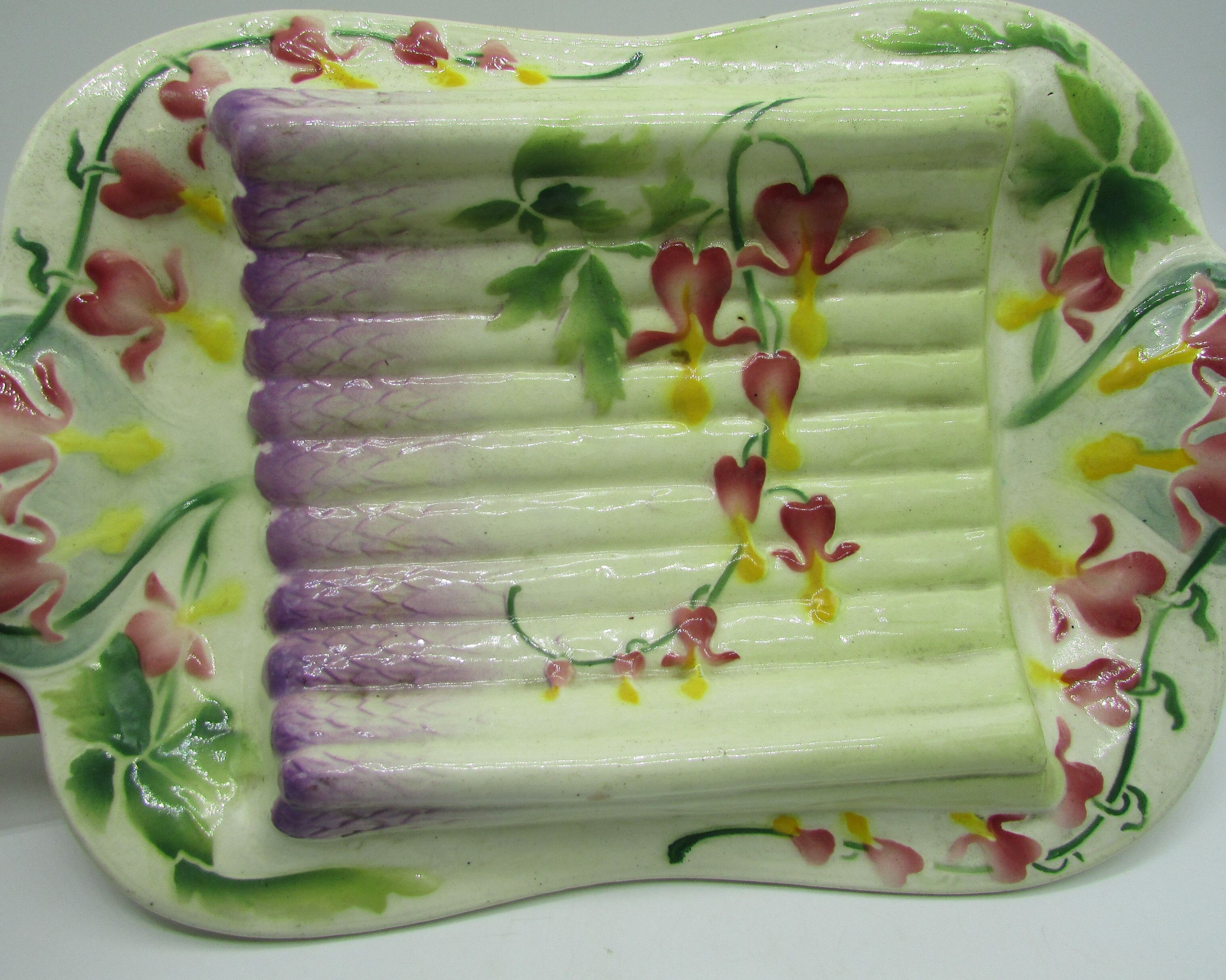 Asparagus dish slurry KG St-Clément art-nouveau