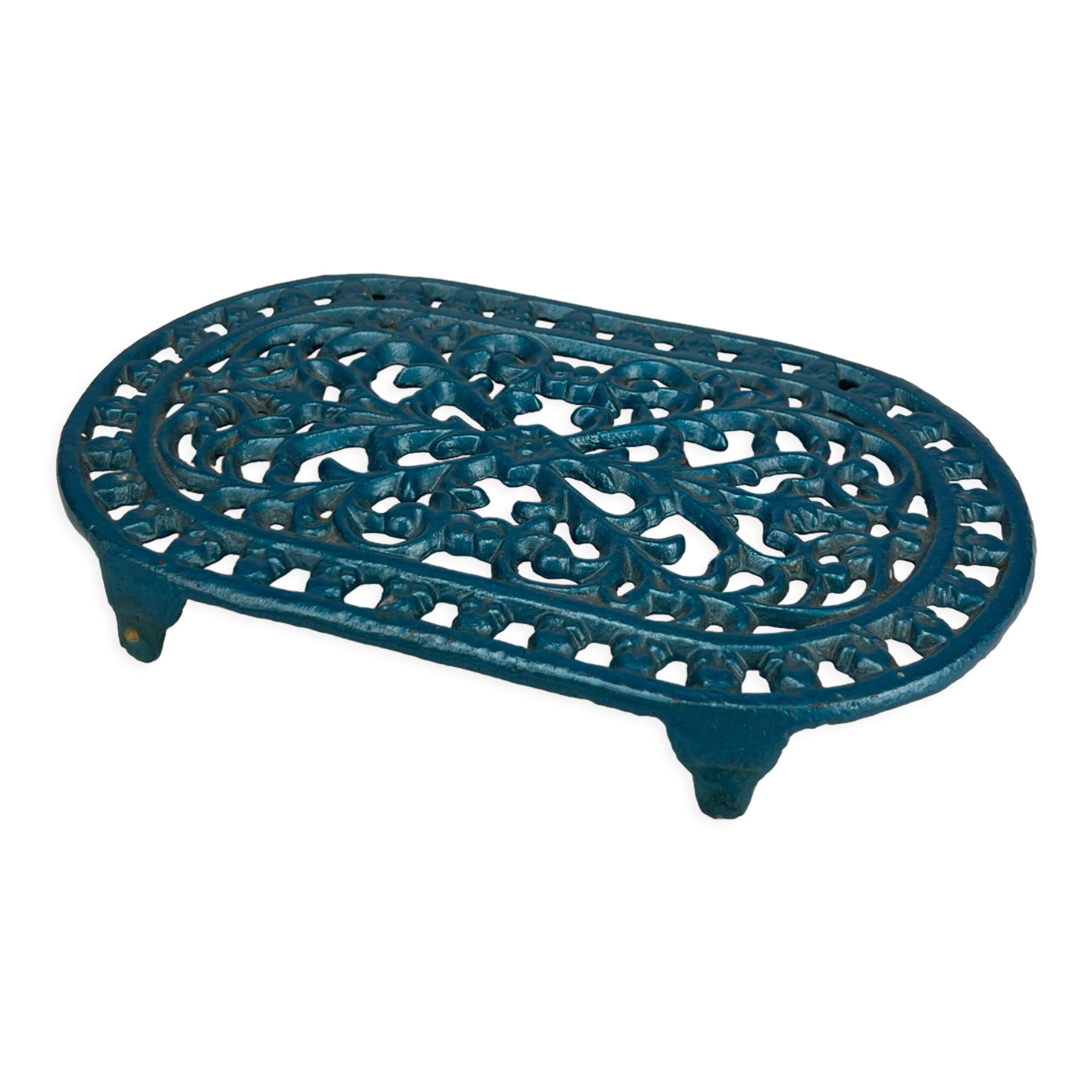 Openwork trivia in blue enamelled cast iron