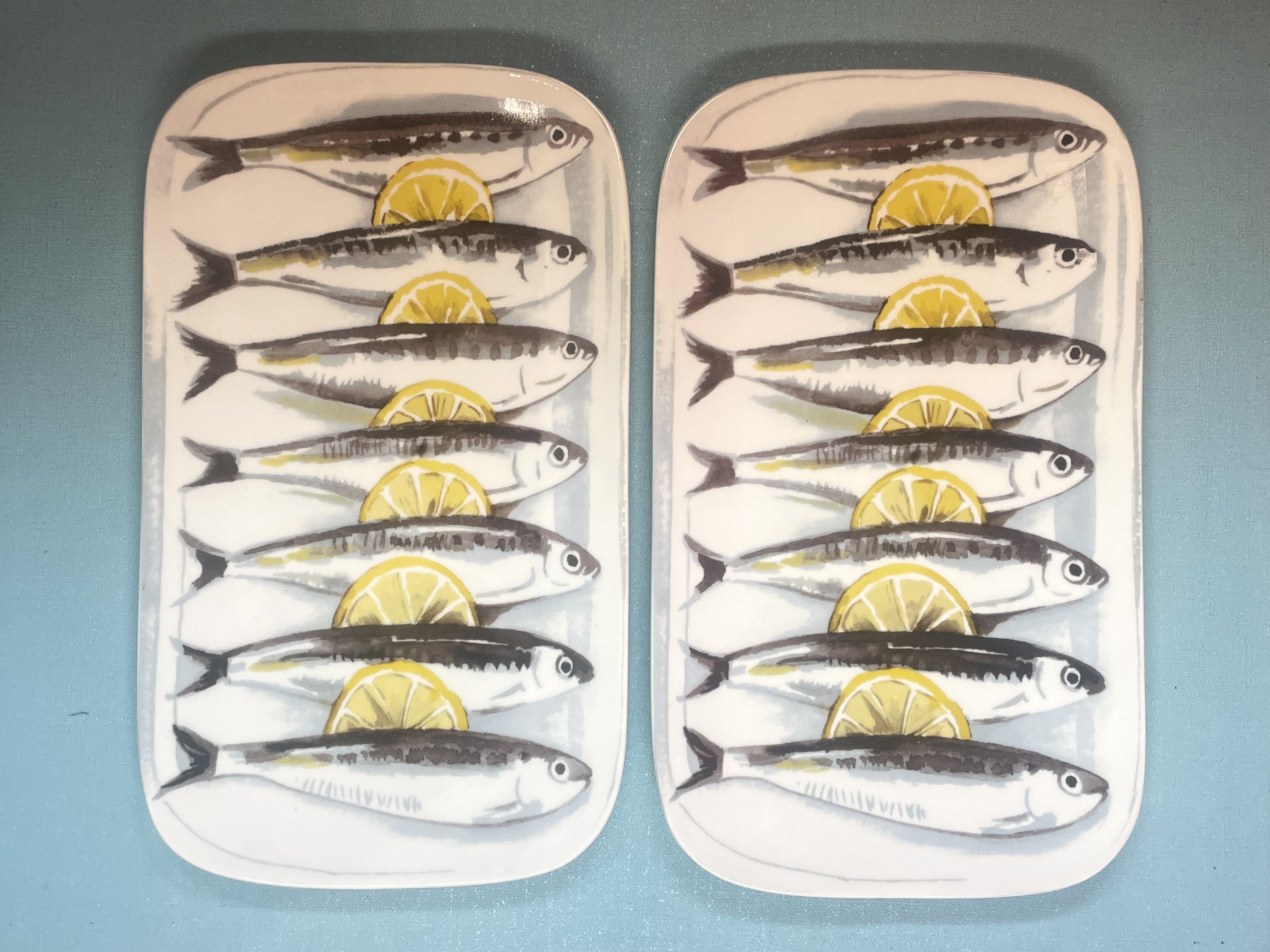 Set of 2 dishes decorated with fish, mackerel or sardines Geneviève Lethu