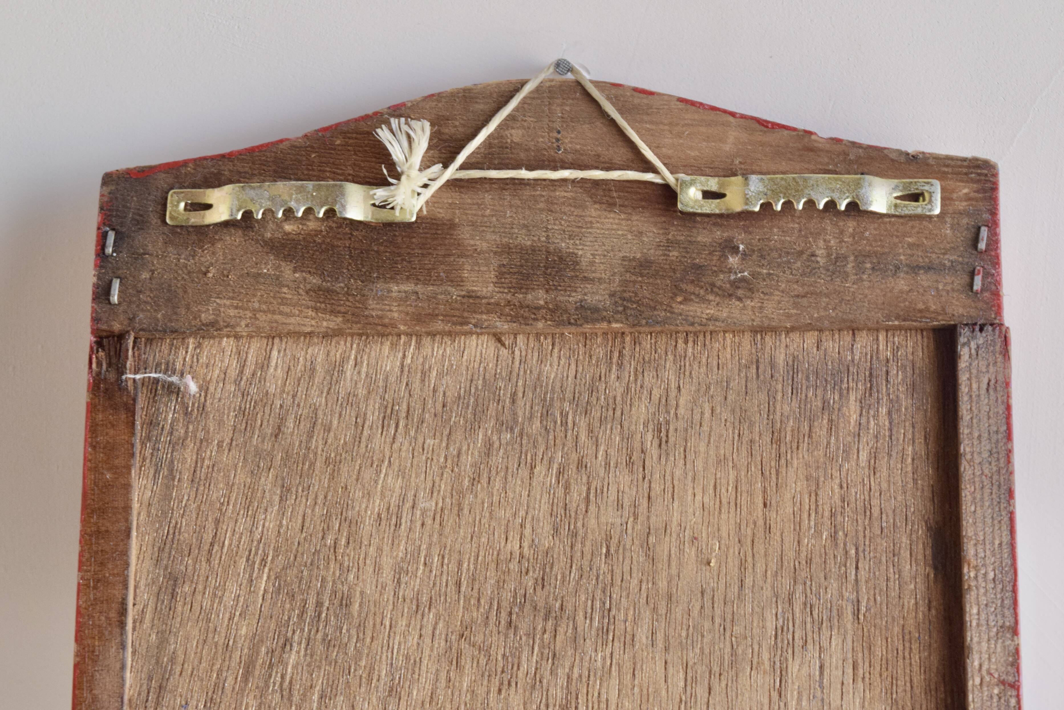 Vintage mail holder and matching plant holder in red painted wood - floral decor - 1970s
