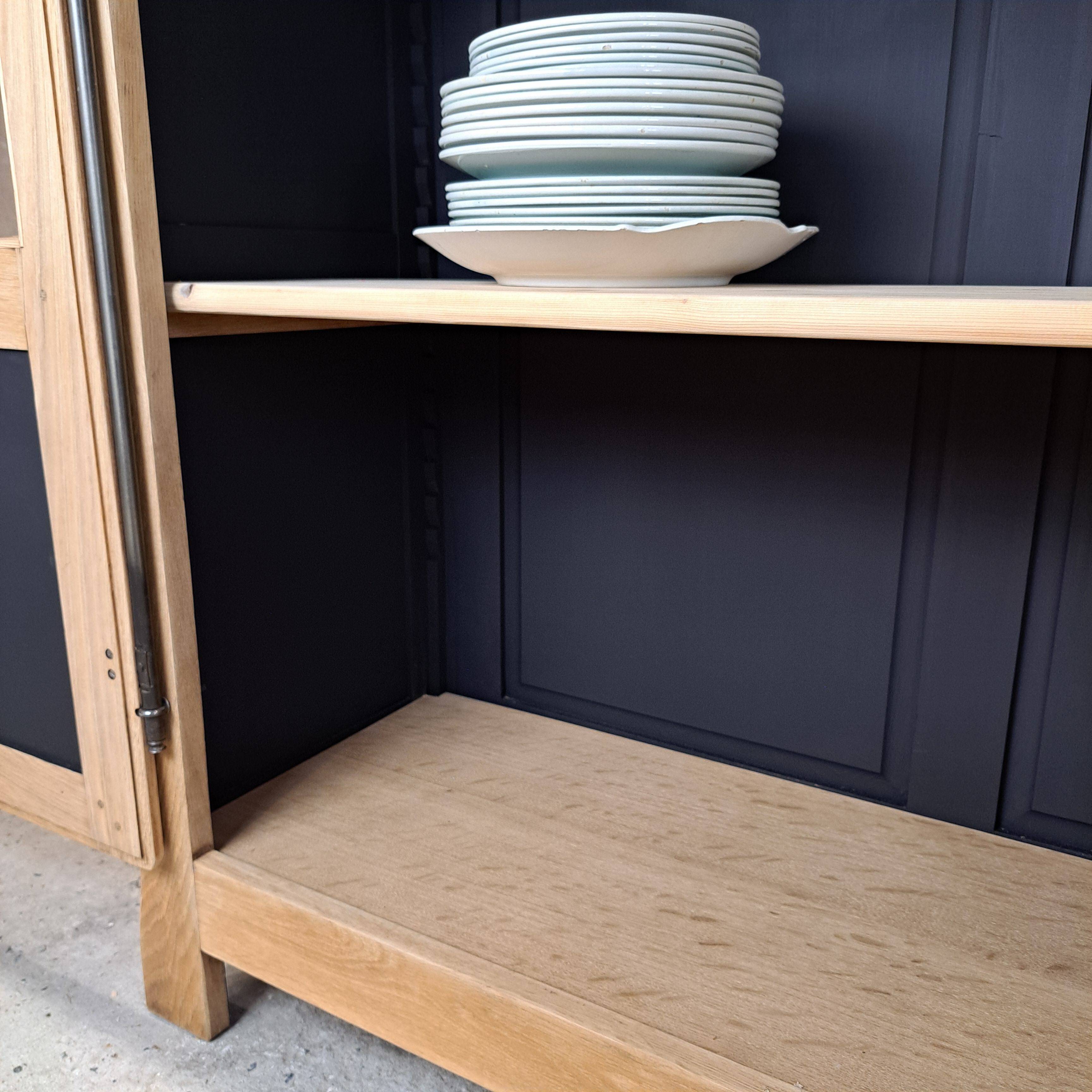 GLASS CABINET IN SOLID OAK