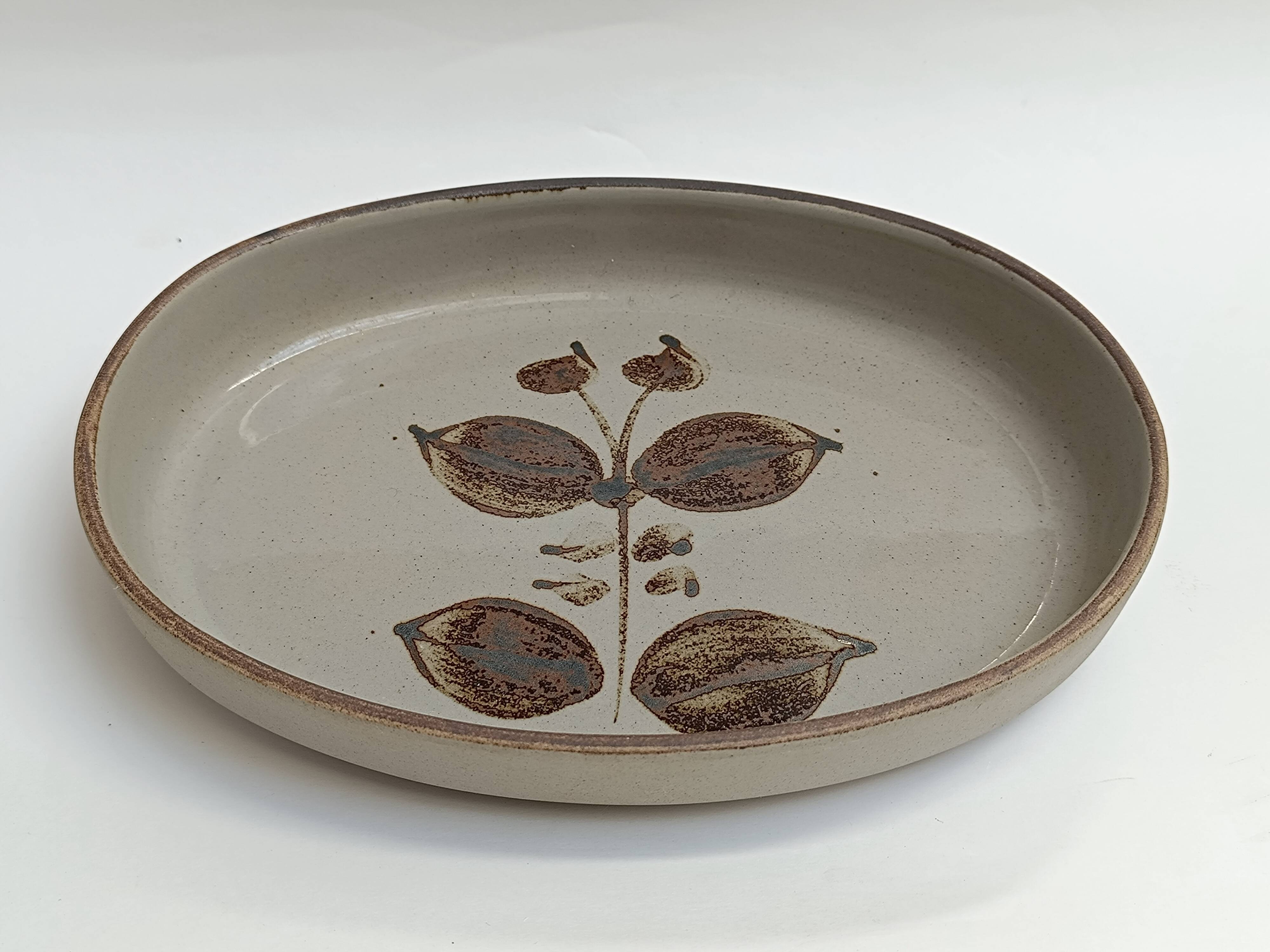 Arnon sandstone dish