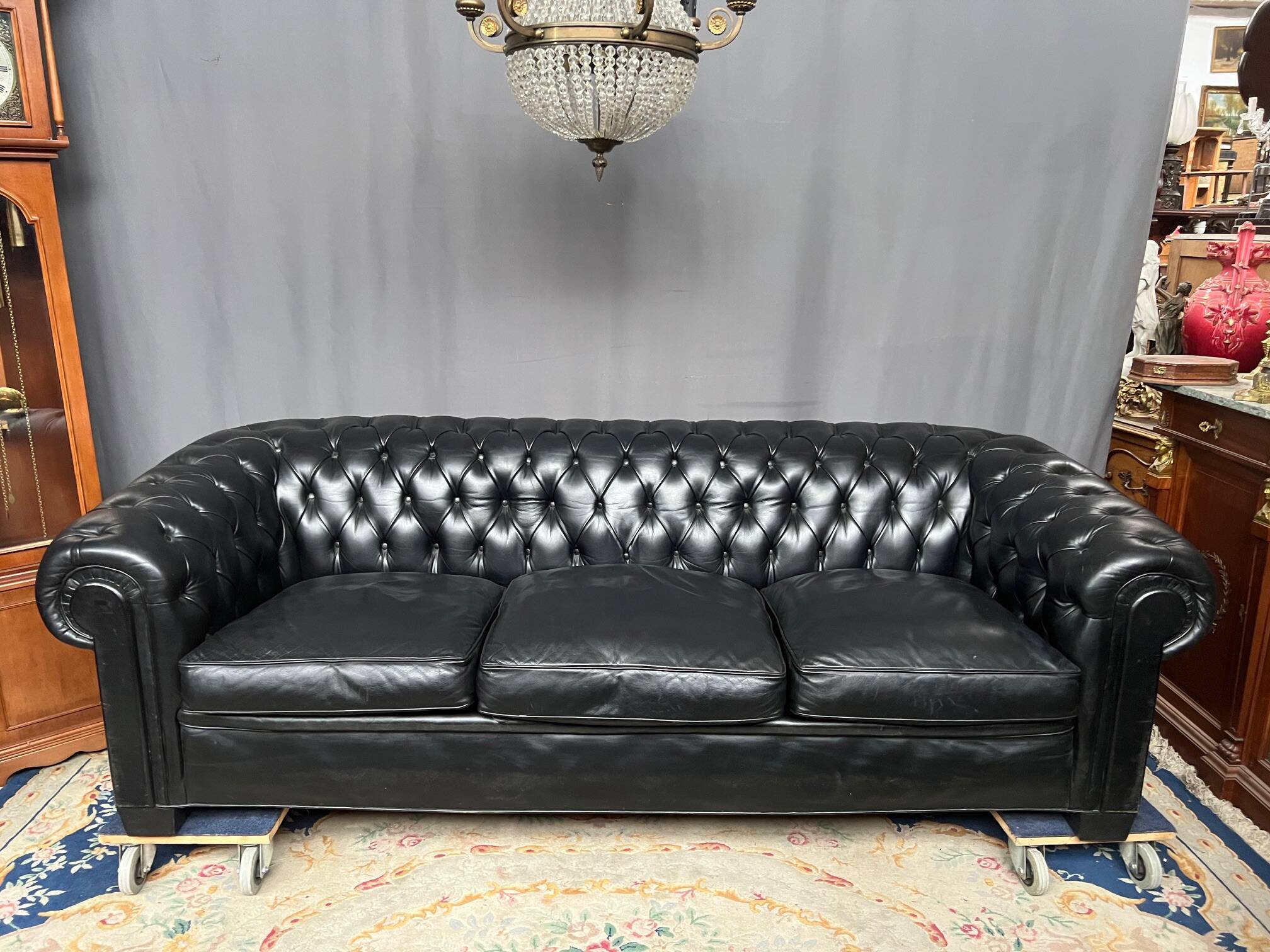 Chesterfield sofa. Leather.