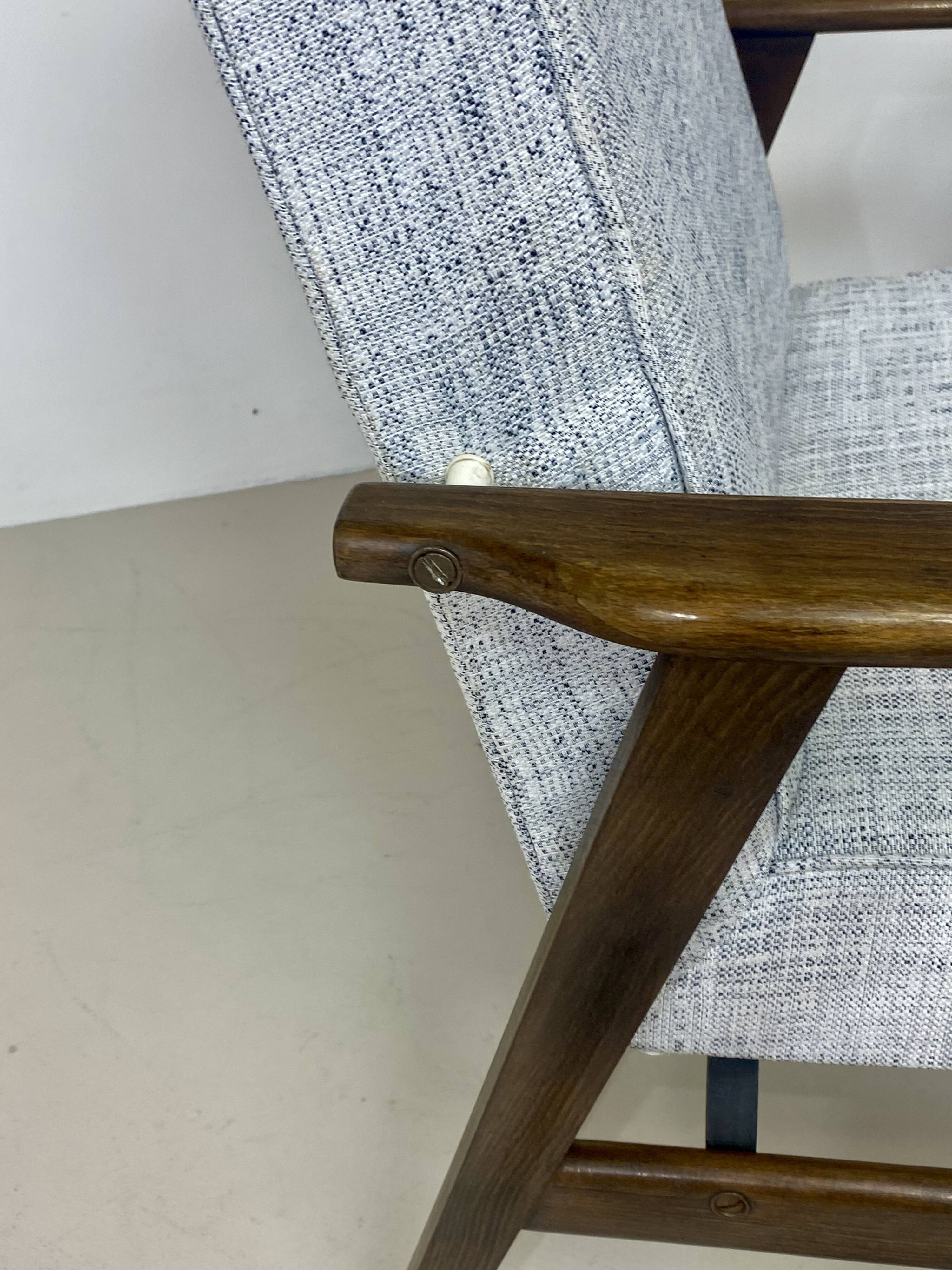 Pair of Henryk Lis 300-190 armchairs, 1970s, heathered grey-blue fabric. Ref: