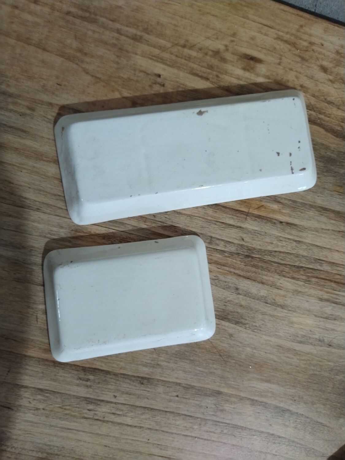 Empty pocket vintage ceramic soap holder