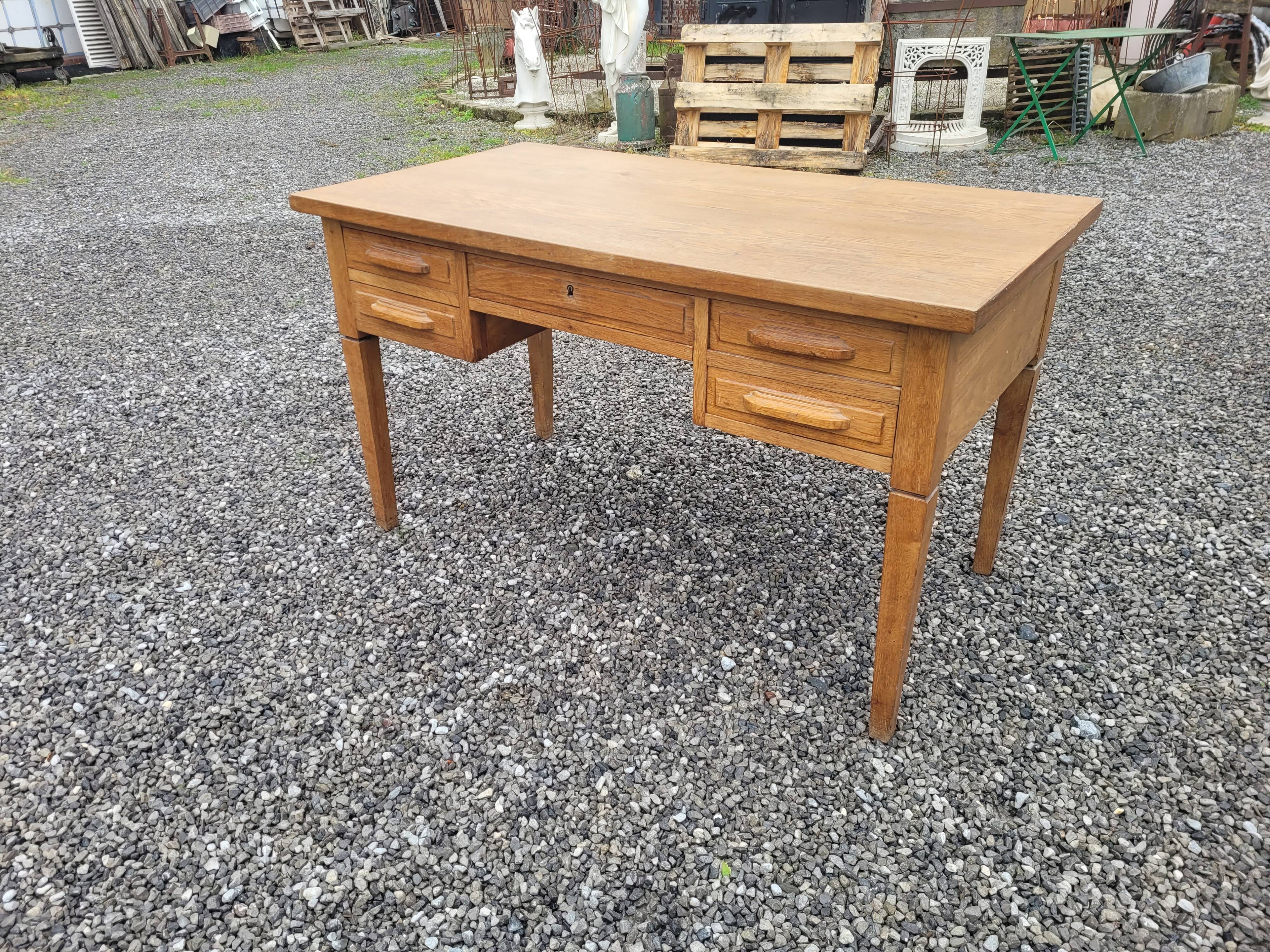 Flat oak desk with drawers, 130×70cms