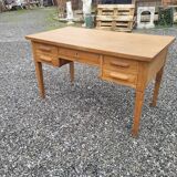 Flat oak desk with drawers, 130×70cms