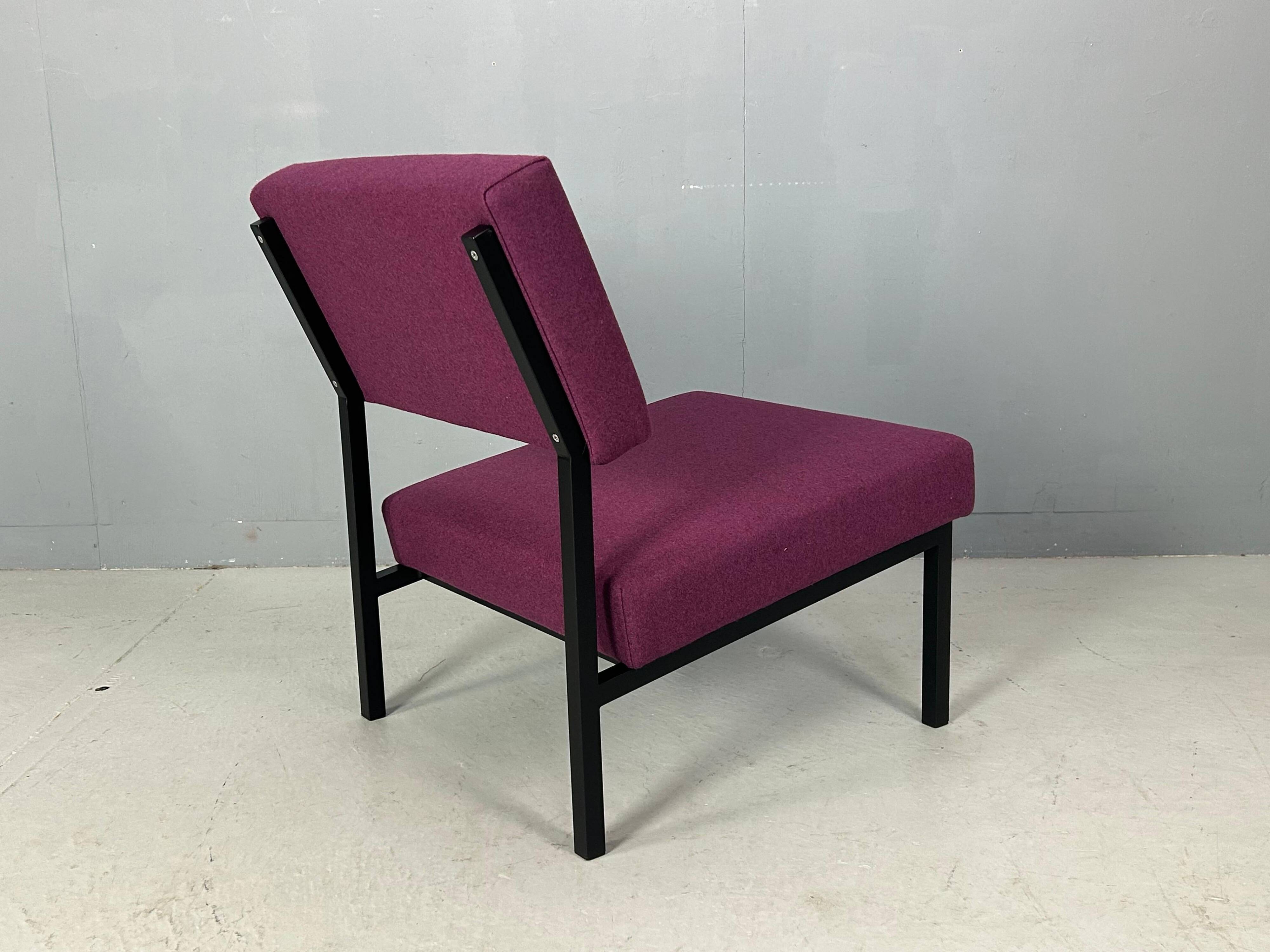 Gijs Van Der Sluis Eggplant colored Lounge Chair model 36 ZA, 1961