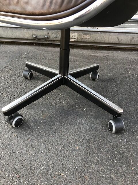 Armchair Charles Pollock edited Knoll