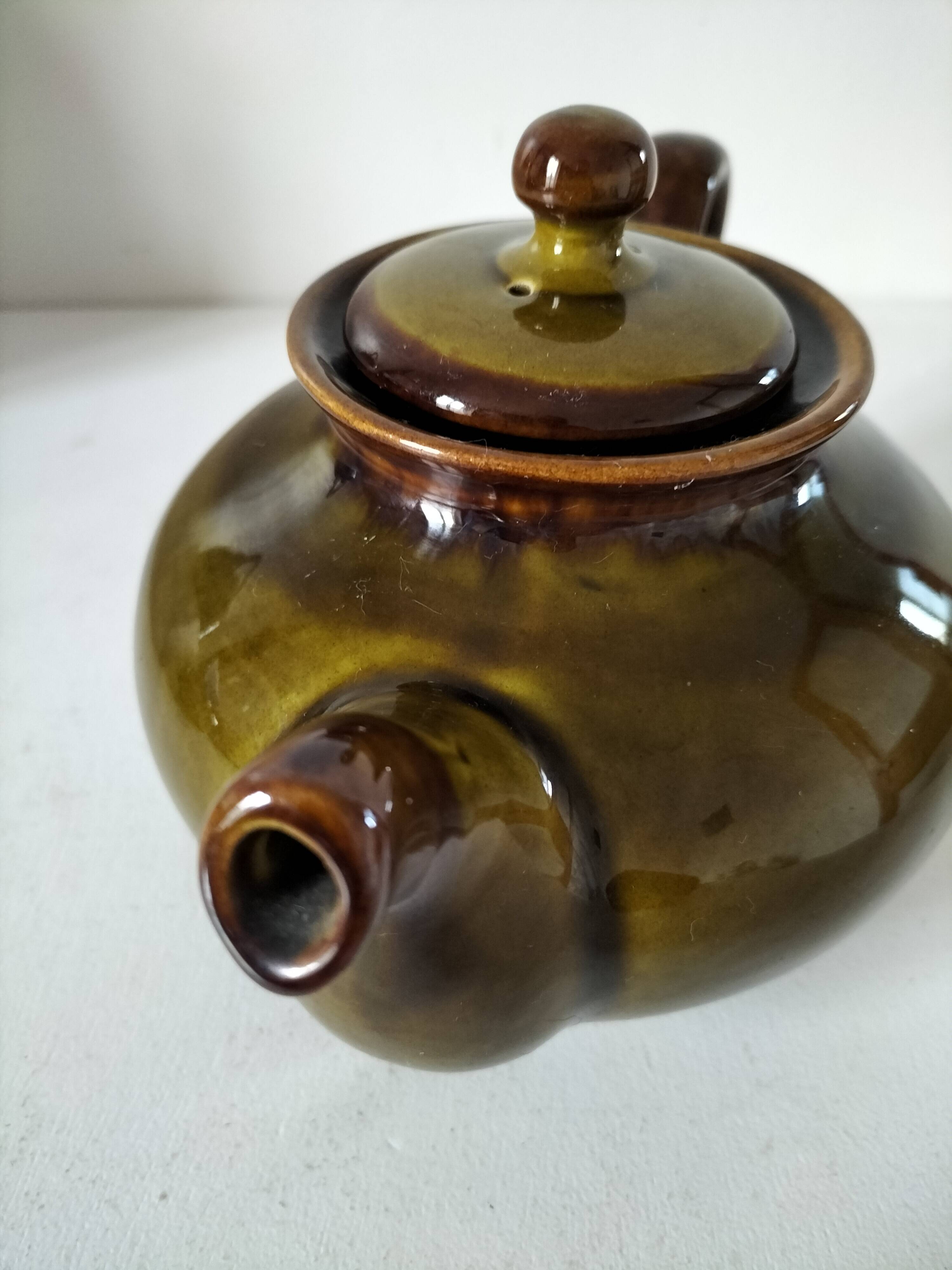 Saint Clément earthenware teapot