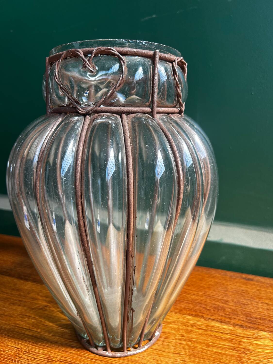 Pair of Venetian vases in blown glass and wrought iron