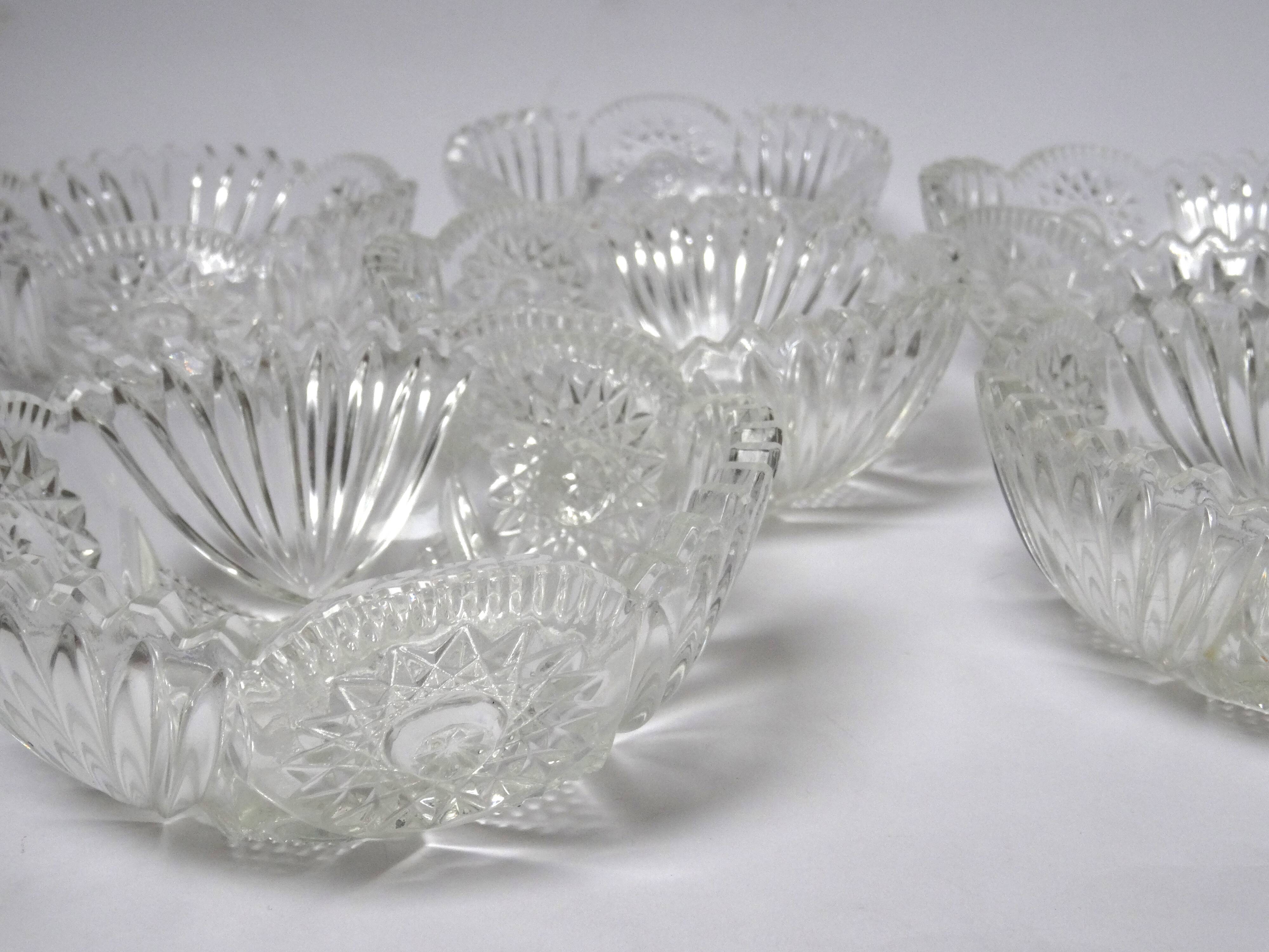 Chiseled glass cups