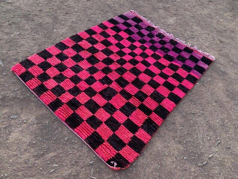 Handmade square Berber rug, size 150 x 250 cm
