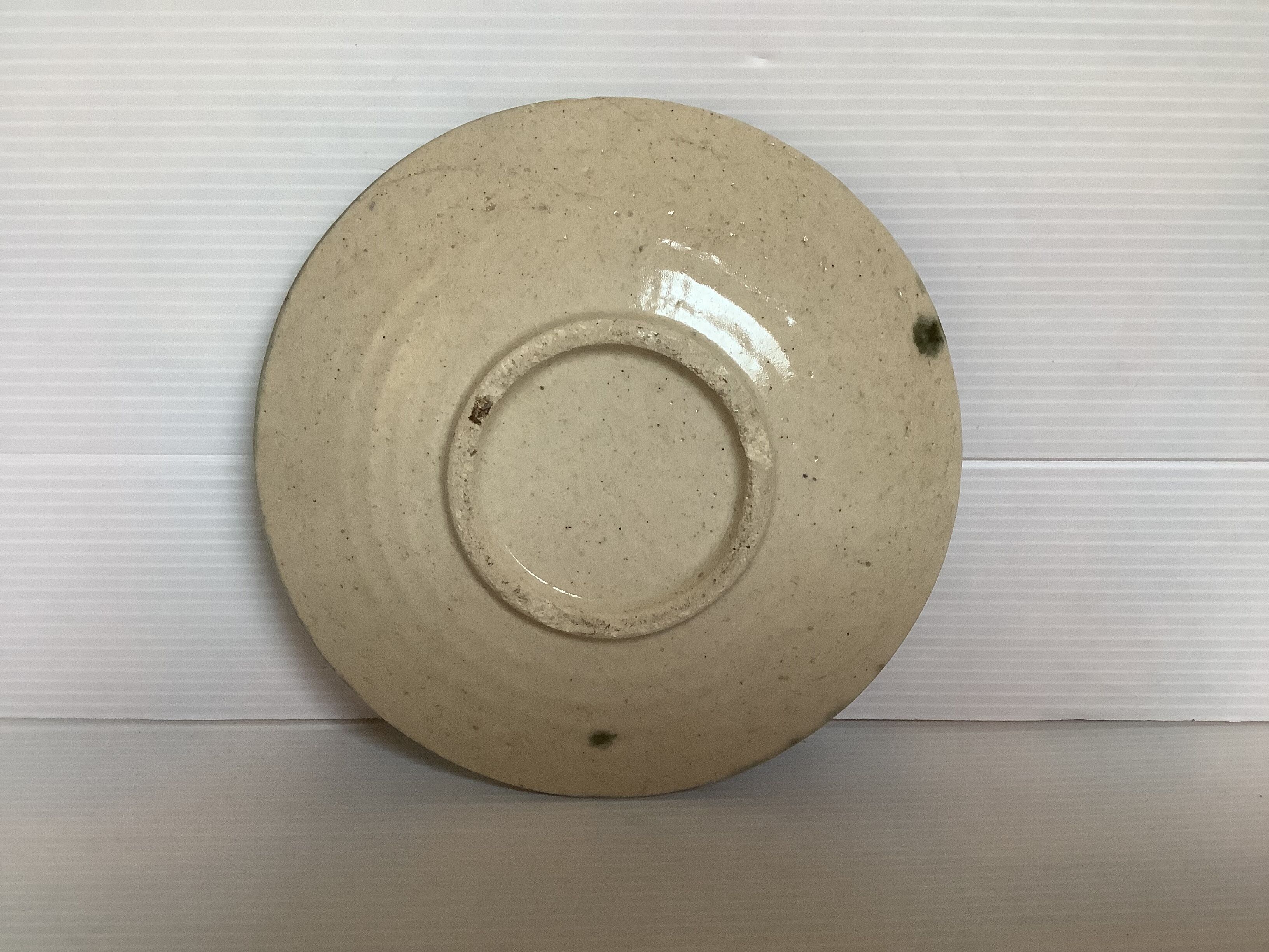Green khaki beige ceramic ashtray tray.