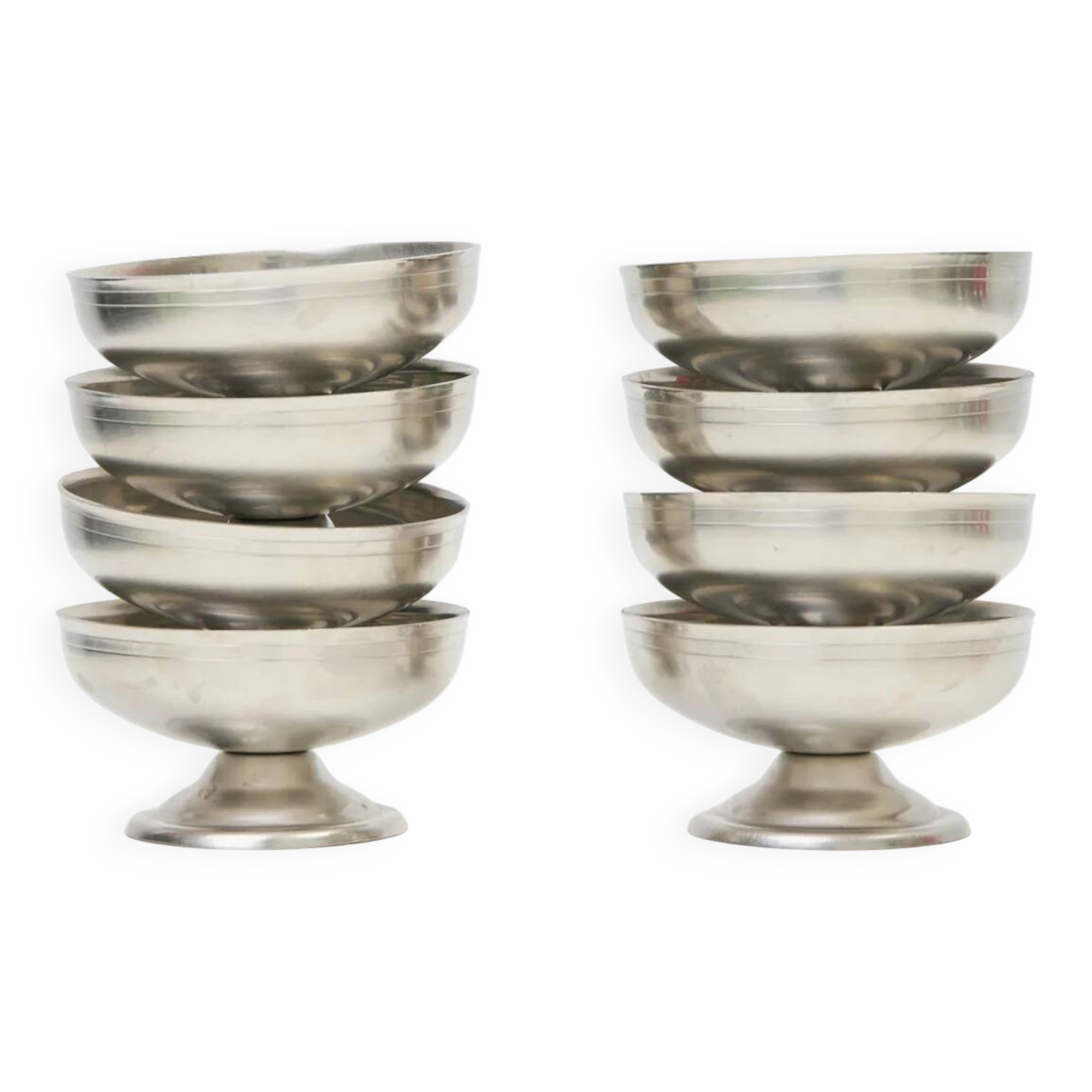 Engraved dessert bowls, Rémy Letang (1 of 2)