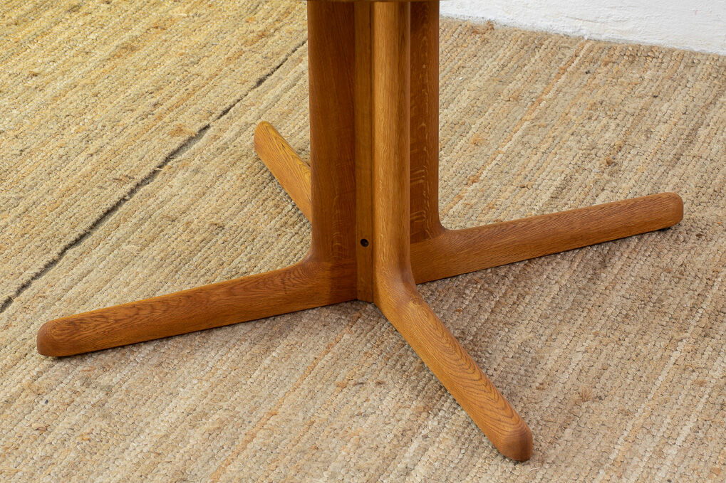 Vintage Scandinavian table Denmark – 115.5 cm