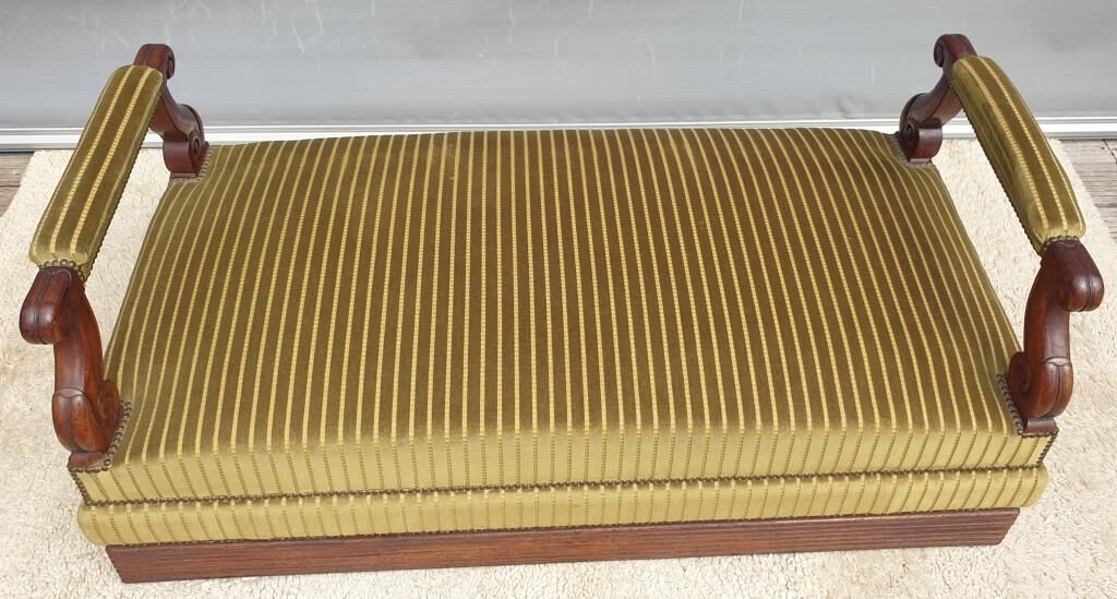 Sofa terminal velvet style Restoration