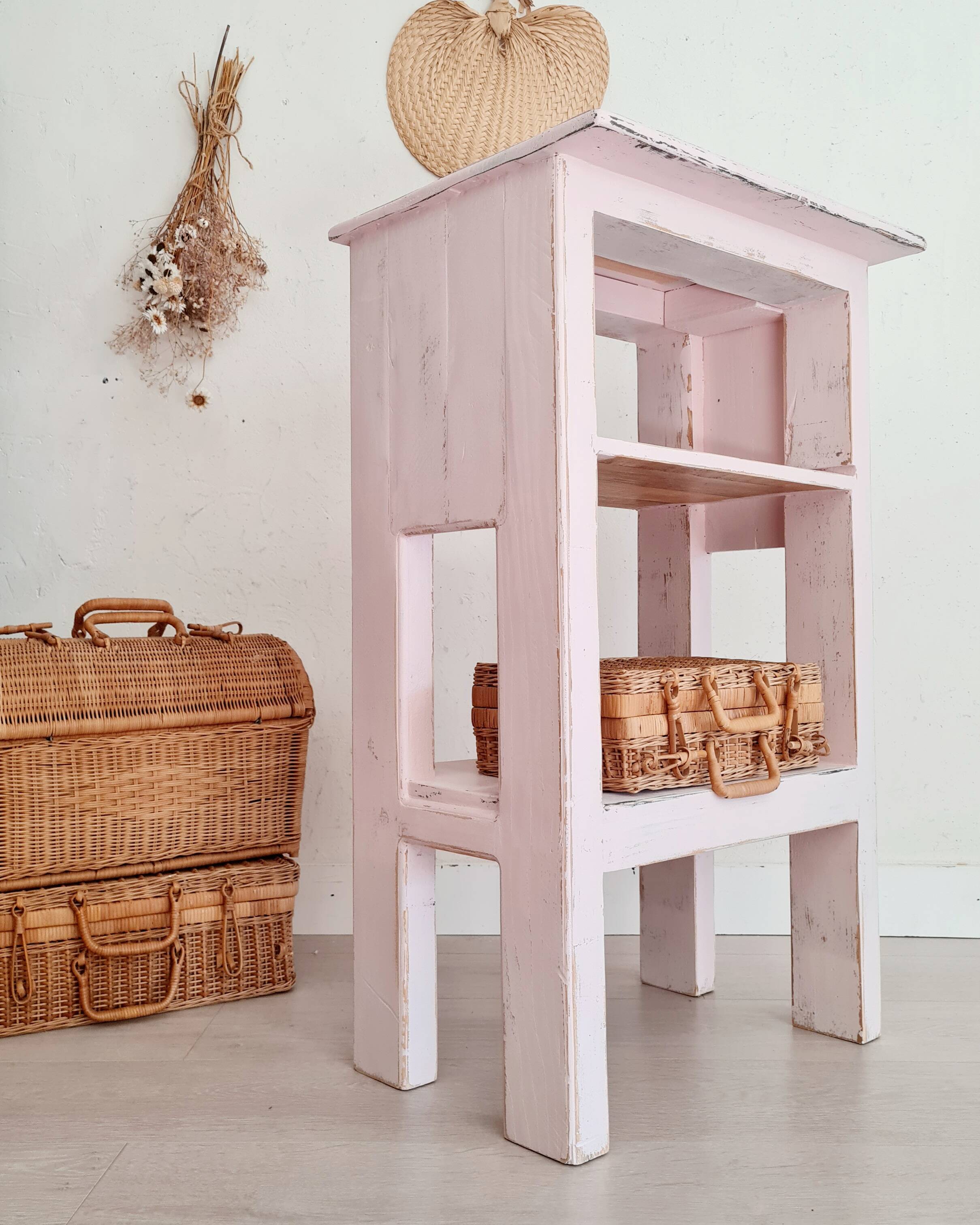 Etagère - meuble rose patiné